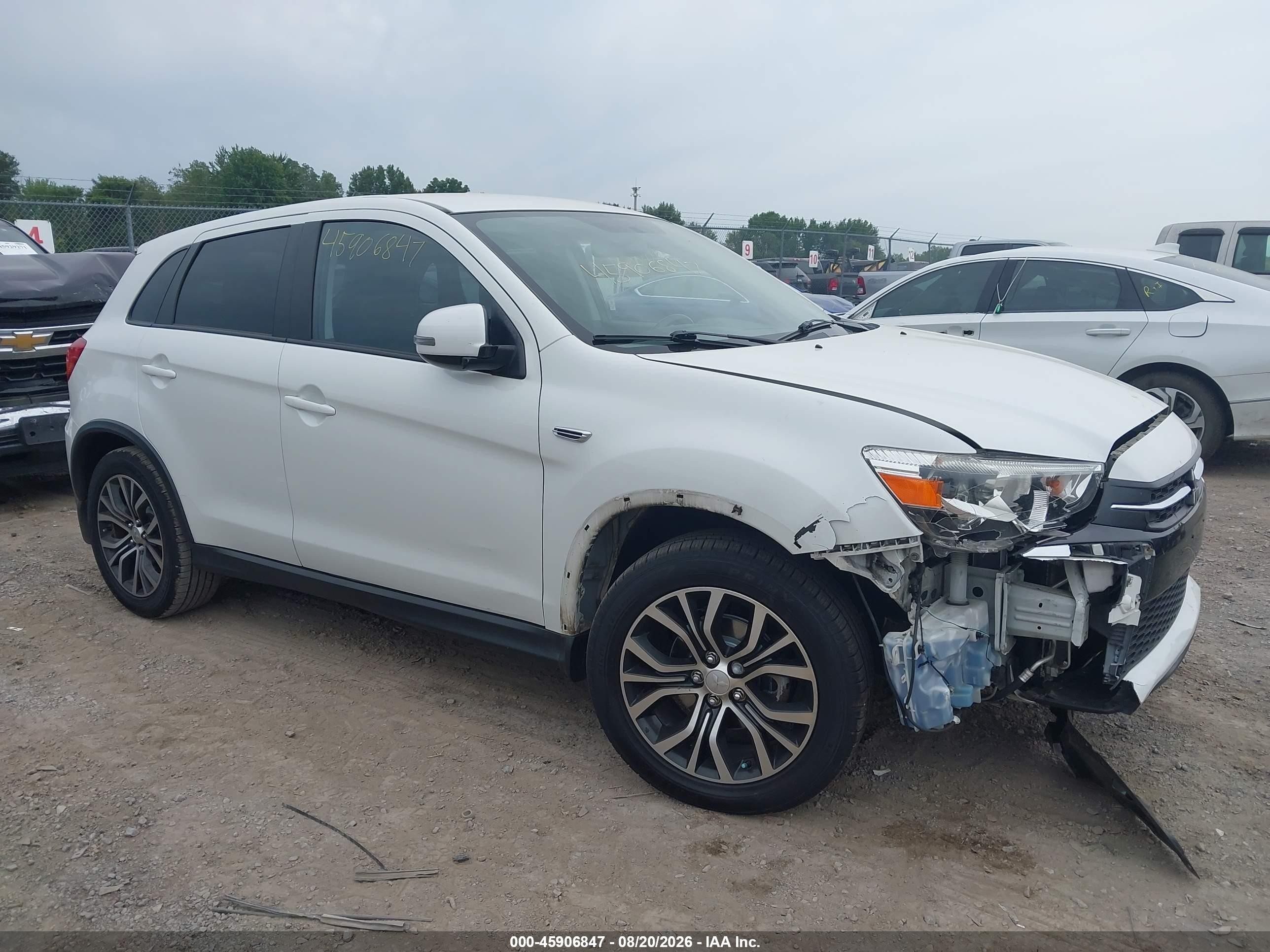 2018 Mitsubishi Outlander VIN JA4AR3AU5JU013165 IAAI salvage auction — Front End, Wait Title, sold $3,400 on 2026-09-20 (photo 1)