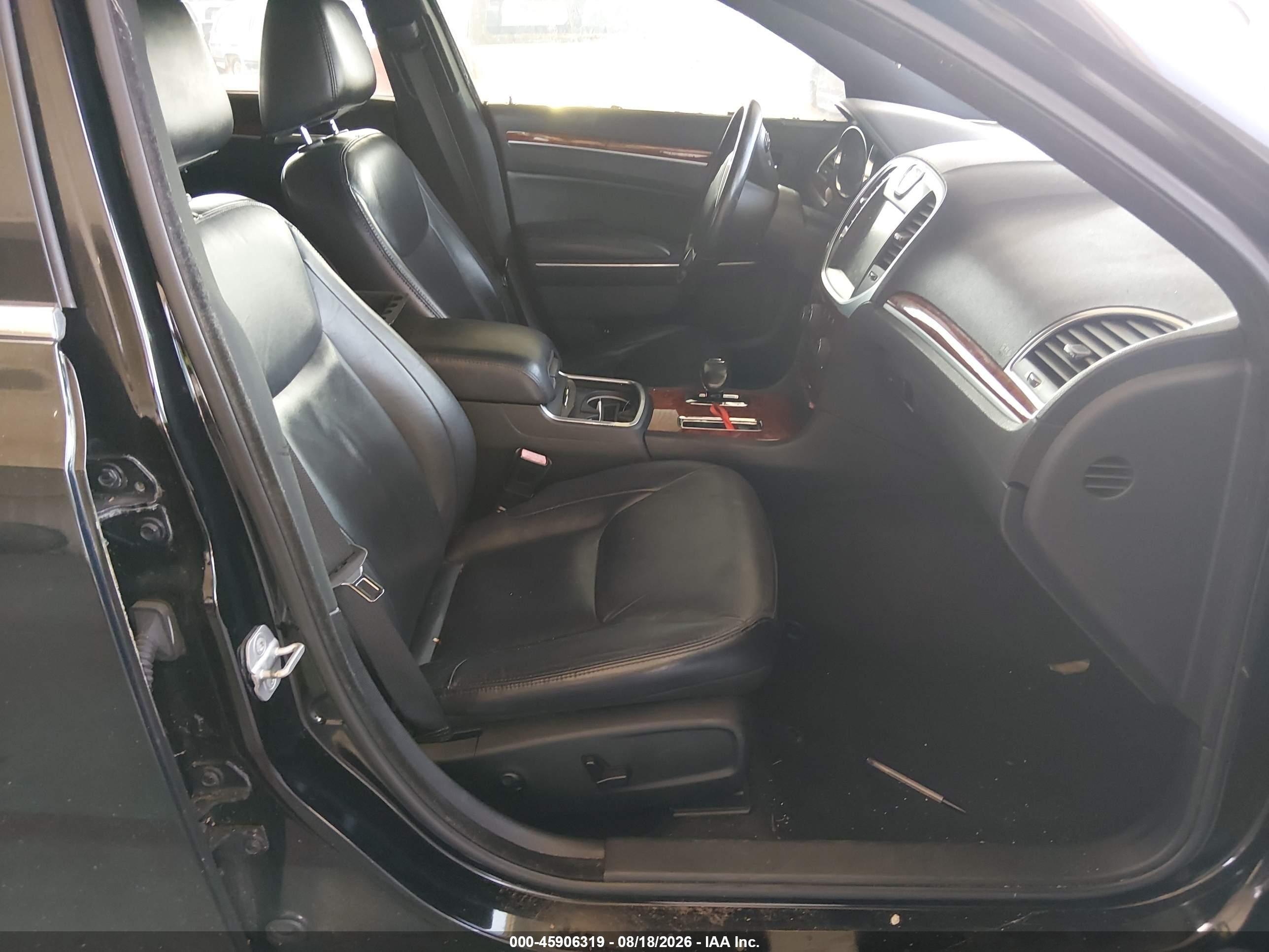 2012 Chrysler 300 VIN 2C3CCACG6CH308748 IAAI salvage auction — Normal Wear, Clear (Florida), sold $450 on 2026-09-02 (photo 5)