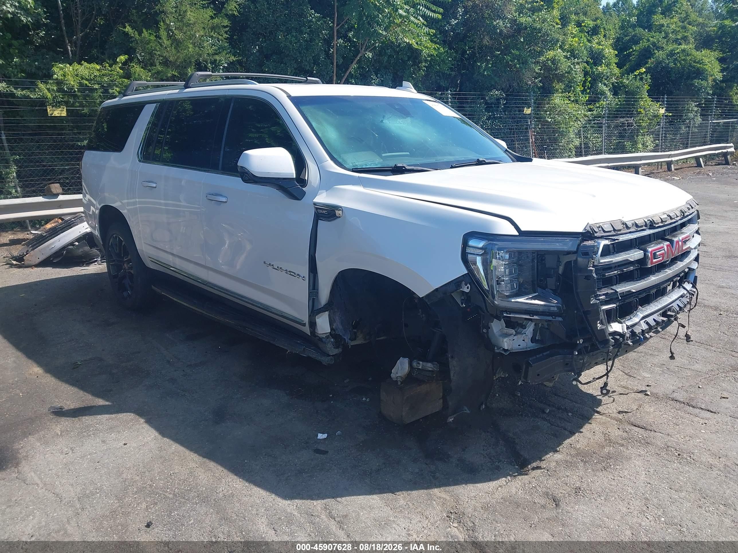 2022 GMC Yukon XL VIN 1GKS2GKD2NR288395 — IAAI salvage auction photo