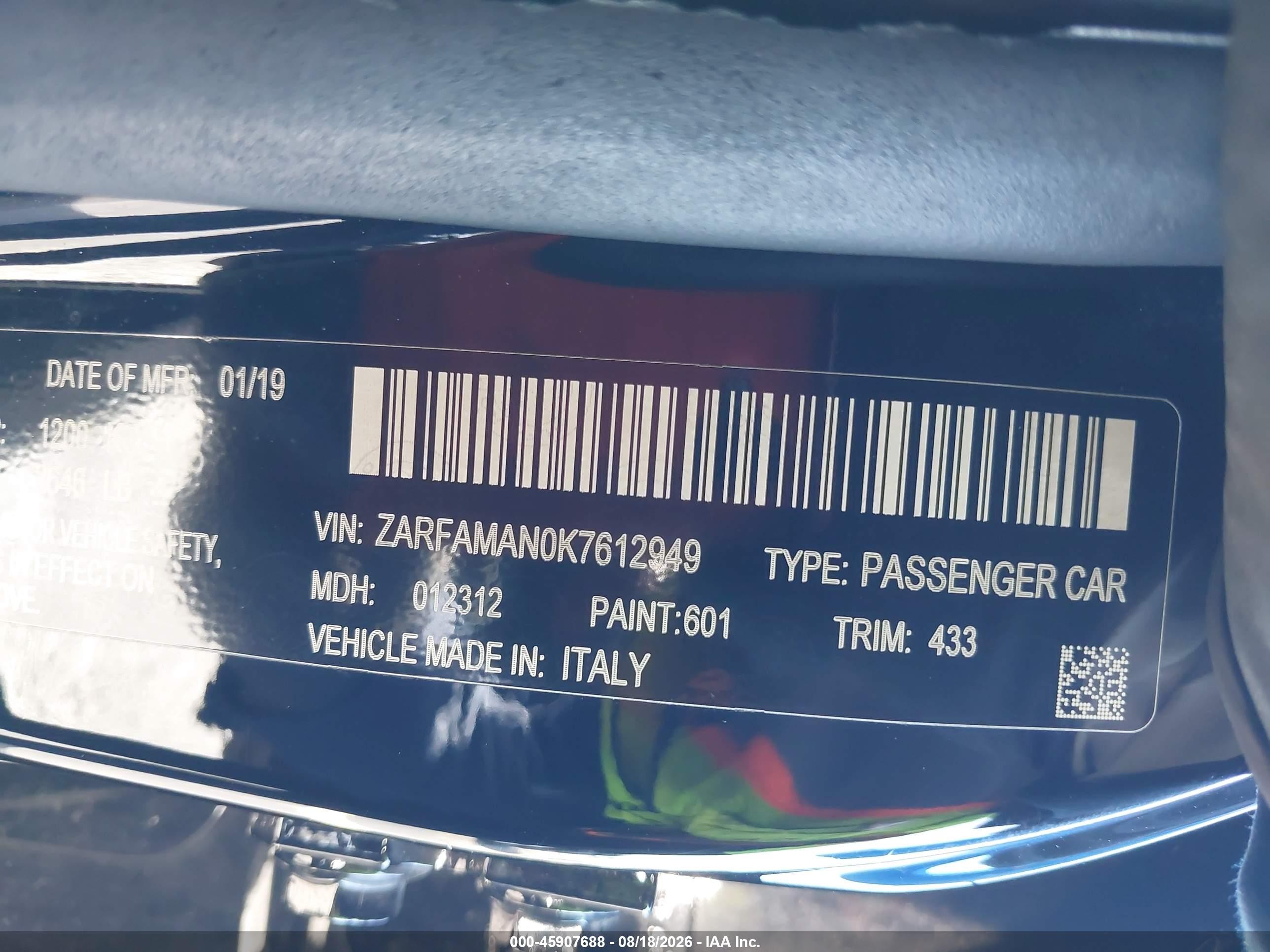 2019 Alfa romeo Giulia VIN ZARFAMAN0K7612949 IAAI salvage auction — Water/Flood, Rebuildable (Florida), sold $2,150 on 2026-09-17 (photo 9)