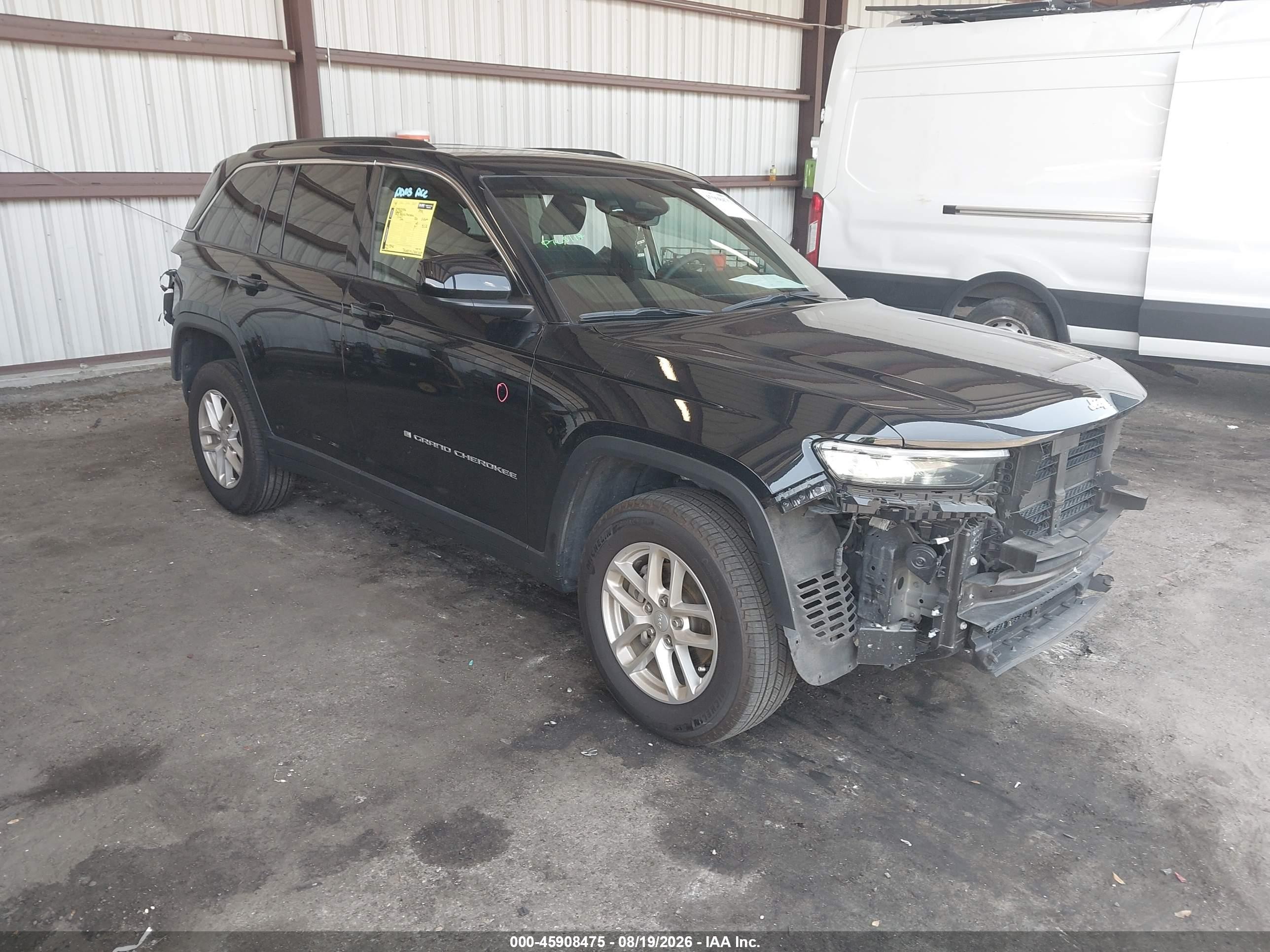 2025 Jeep Grand Cherokee VIN 1C4RJGAG2SC295404 — IAAI salvage auction photo