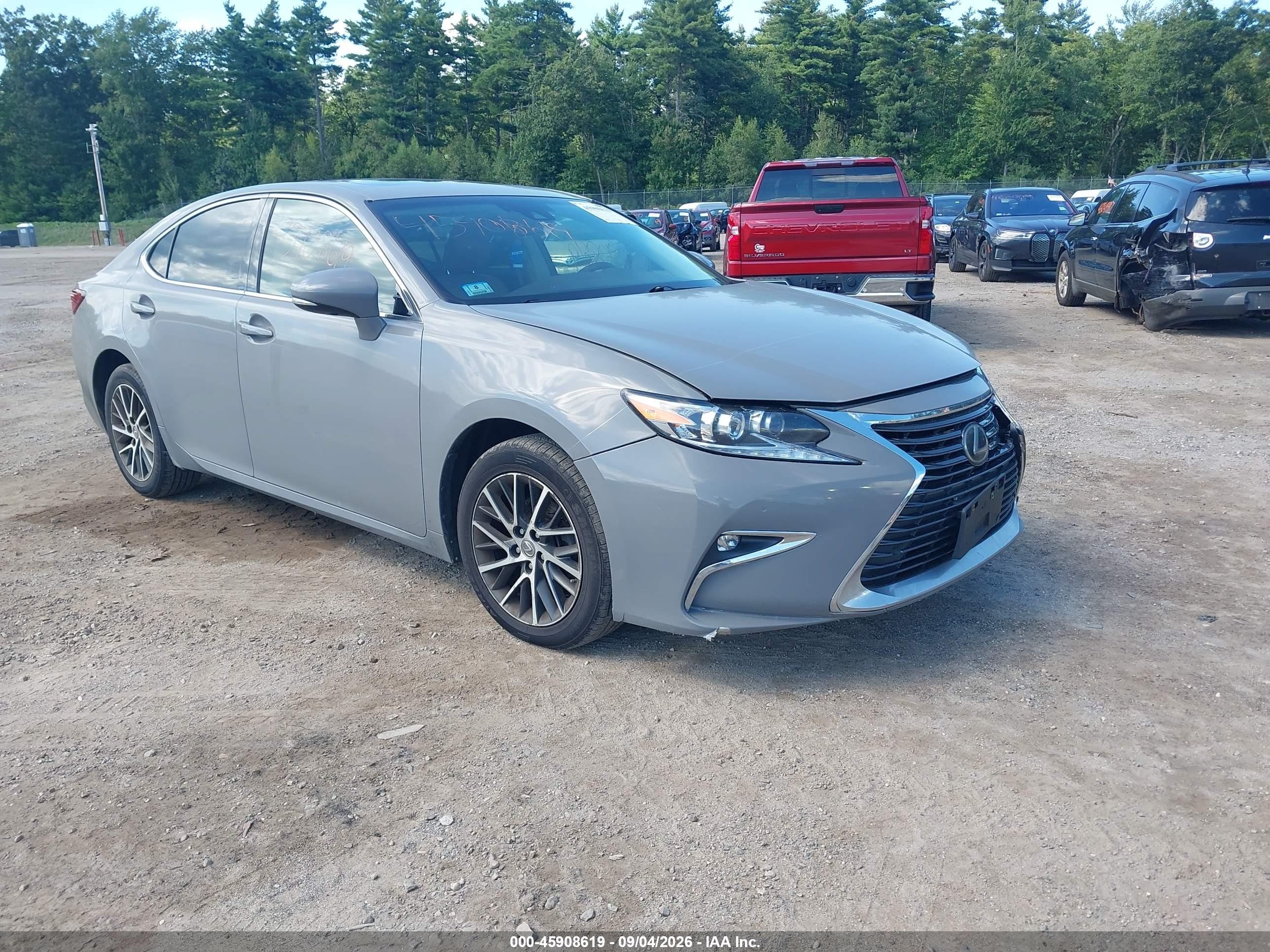 2017 Lexus ES 350 VIN 58ABK1GG9HU058239 — IAAI salvage auction photo