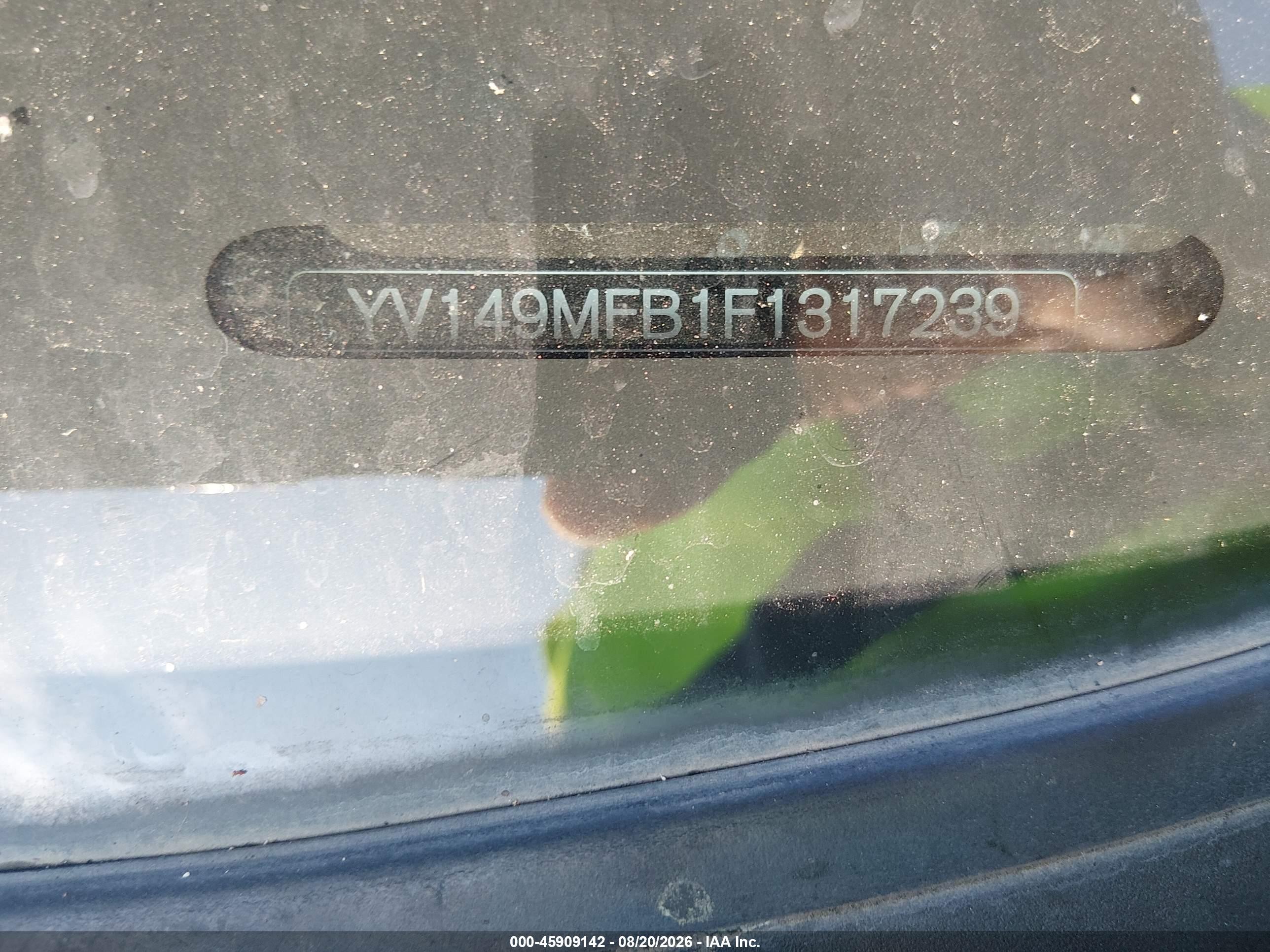 2015 Volvo S60 VIN YV149MFB1F1317239 IAAI salvage auction — Front End, Rebuildable (Florida), sold $1,300 on 2026-09-11 (photo 9)
