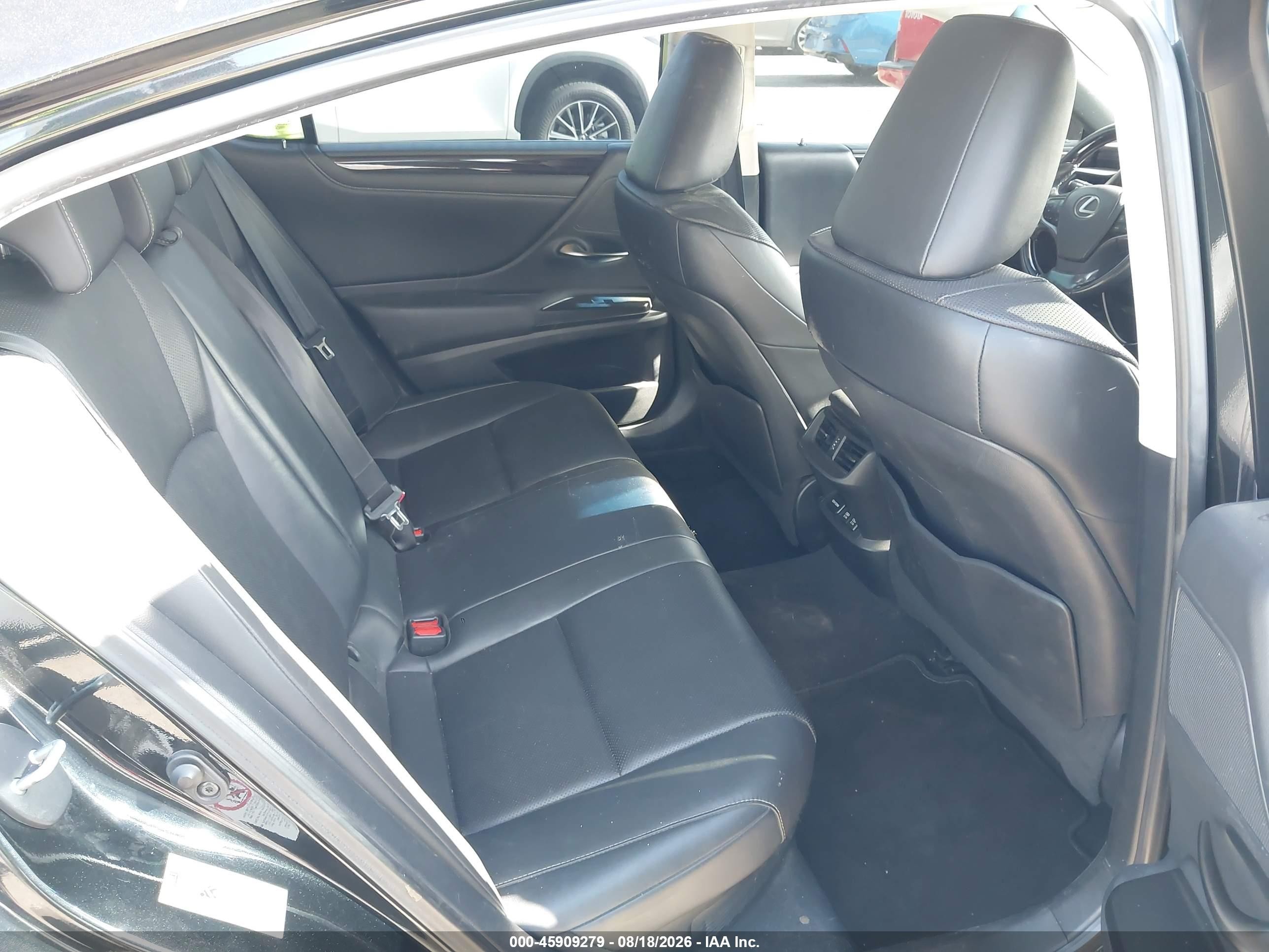 2019 Lexus ES VIN 58AB21B15KU002423 IAAI salvage auction — Rear End, Salvage (California), sold $7,200 on 2026-09-12 (photo 8)