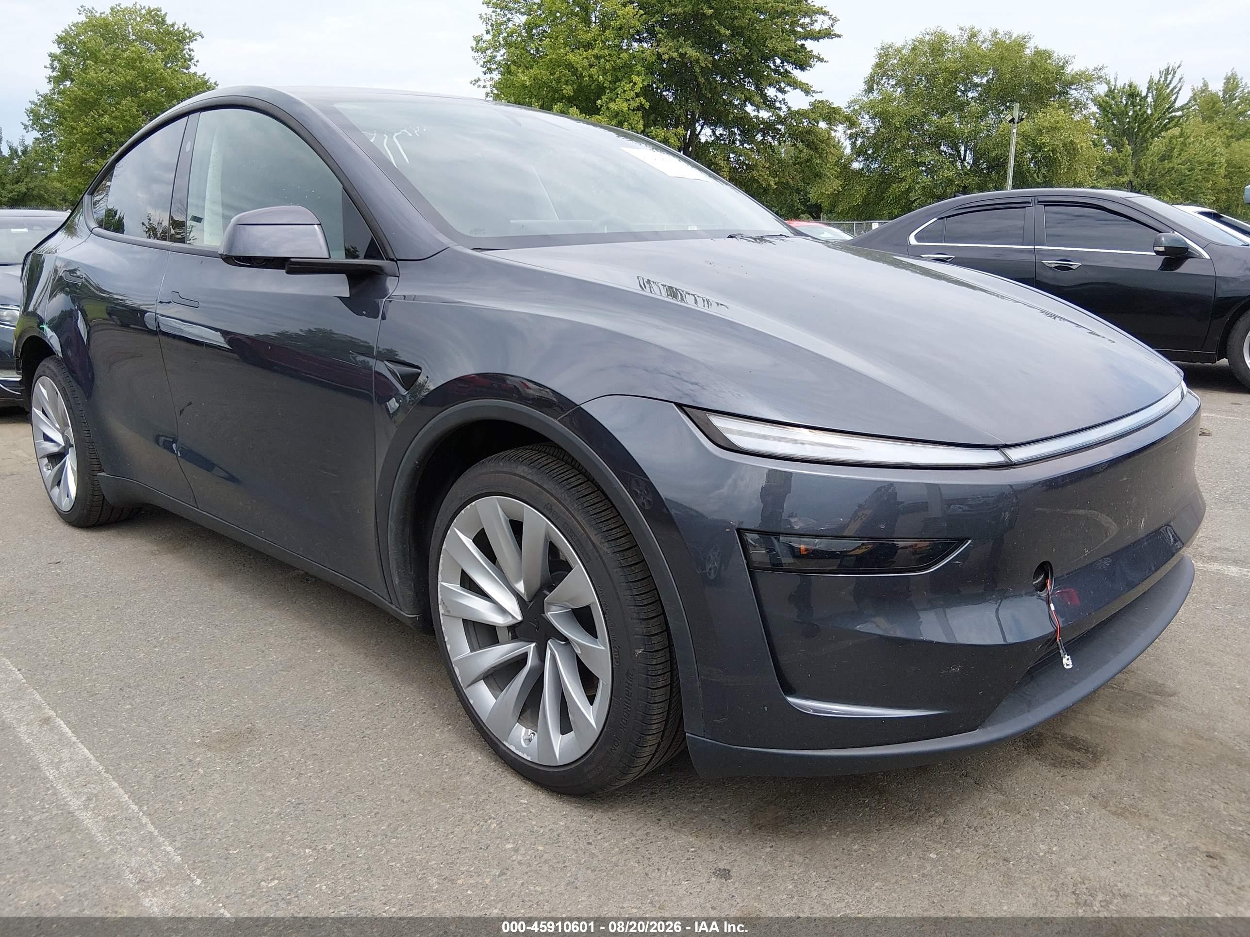 2026 Tesla Model Y VIN 7SAYGDEE3TA390463 — IAAI salvage auction photo