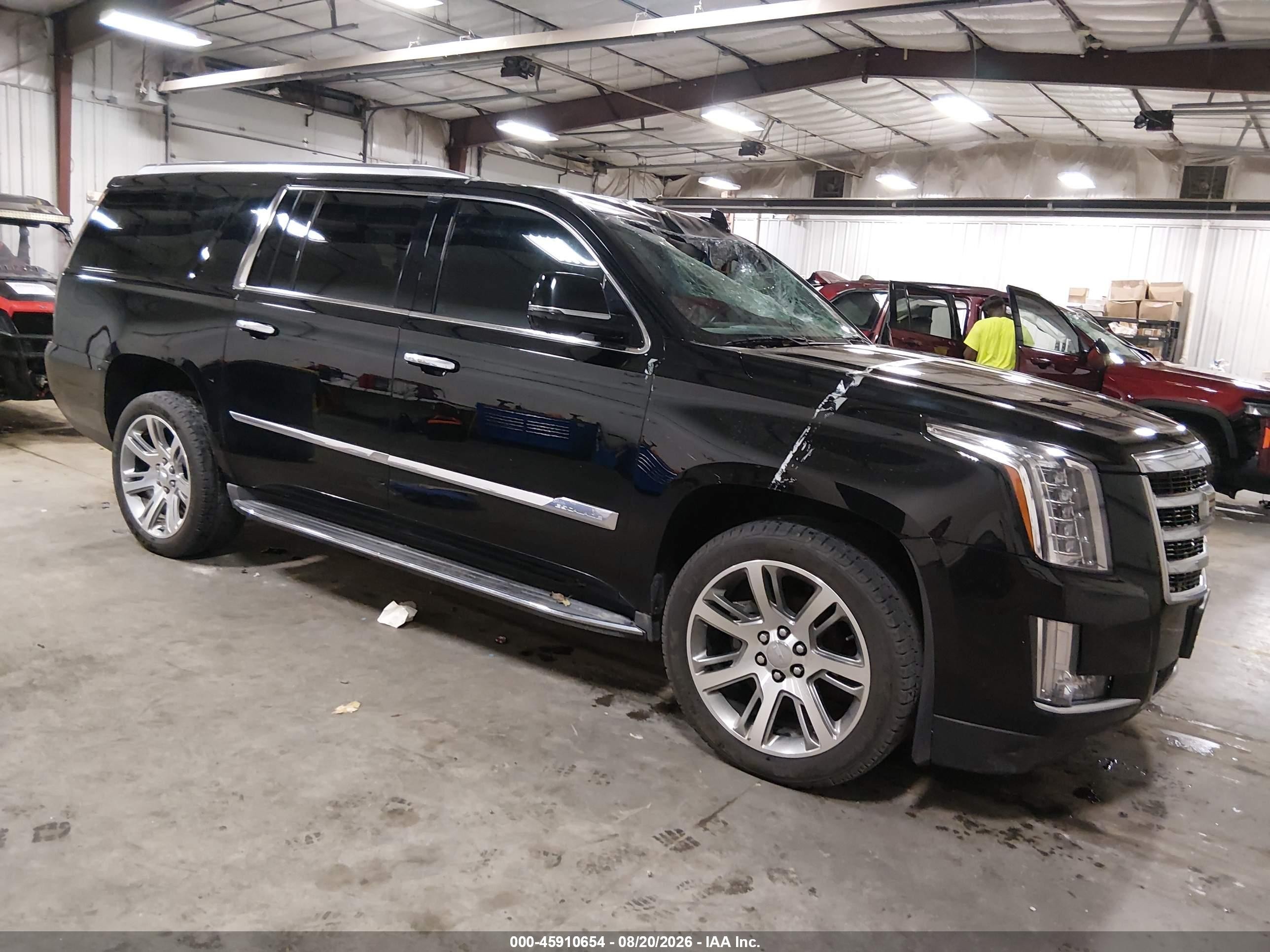 2016 Cadillac Escalade ESV VIN 1GYS4HKJ2GR356001 — IAAI salvage auction photo