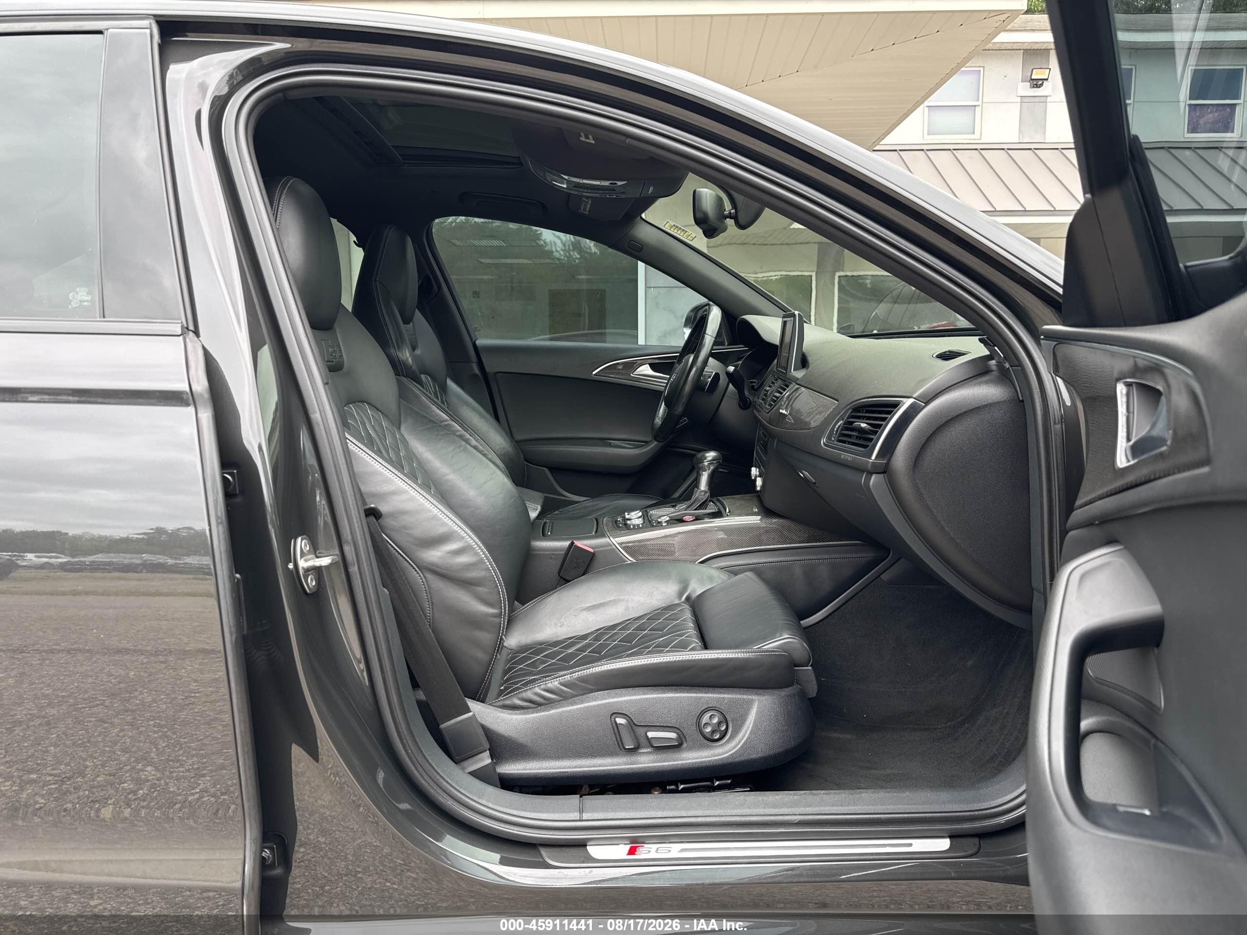2013 Audi S6 VIN WAUF2AFC9DN103239 IAAI salvage auction — Normal Wear, Clear (Connecticut), sold $10,200 on 2026-09-09 (photo 5)