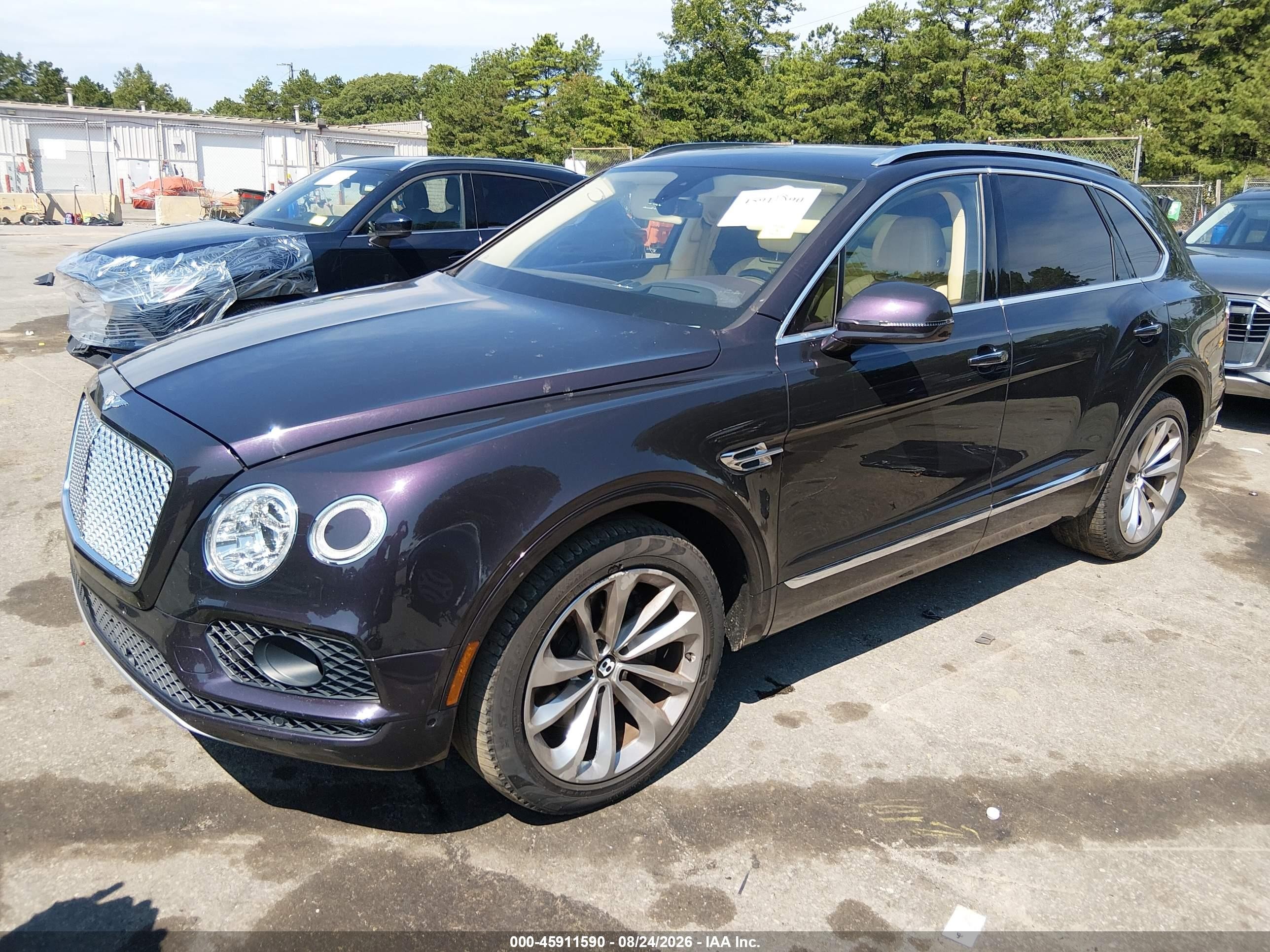 2017 Bentley Bentayga VIN SJAAC2ZV9HC015209 IAAI salvage auction — Side, Salvage (Virginia), sold $21,500 on 2026-08-30 (photo 2)