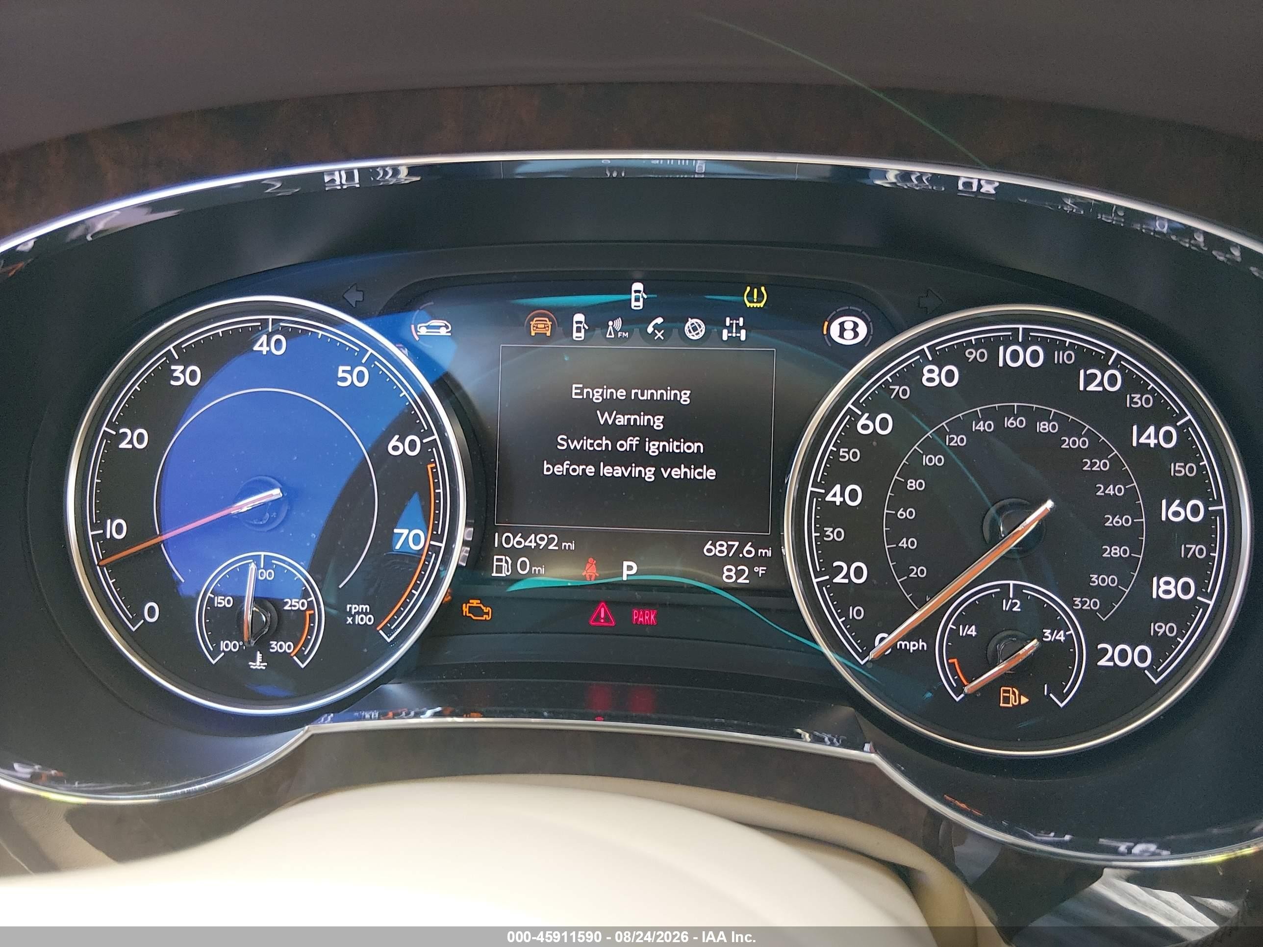 2017 Bentley Bentayga VIN SJAAC2ZV9HC015209 IAAI salvage auction — Side, Salvage (Virginia), sold $21,500 on 2026-08-30 (photo 7)