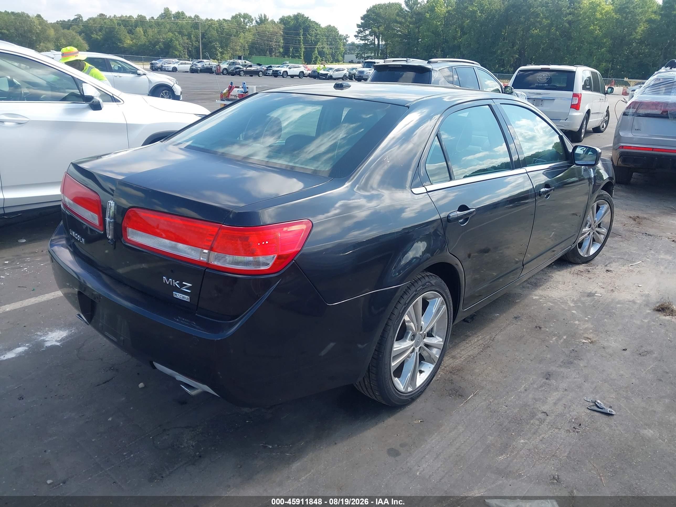 2011 Lincoln MKZ VIN 3LNHL2JC8BR755619 IAAI salvage auction — Front End, Salvage (North Carolina), sold $575 on 2026-09-25 (photo 4)