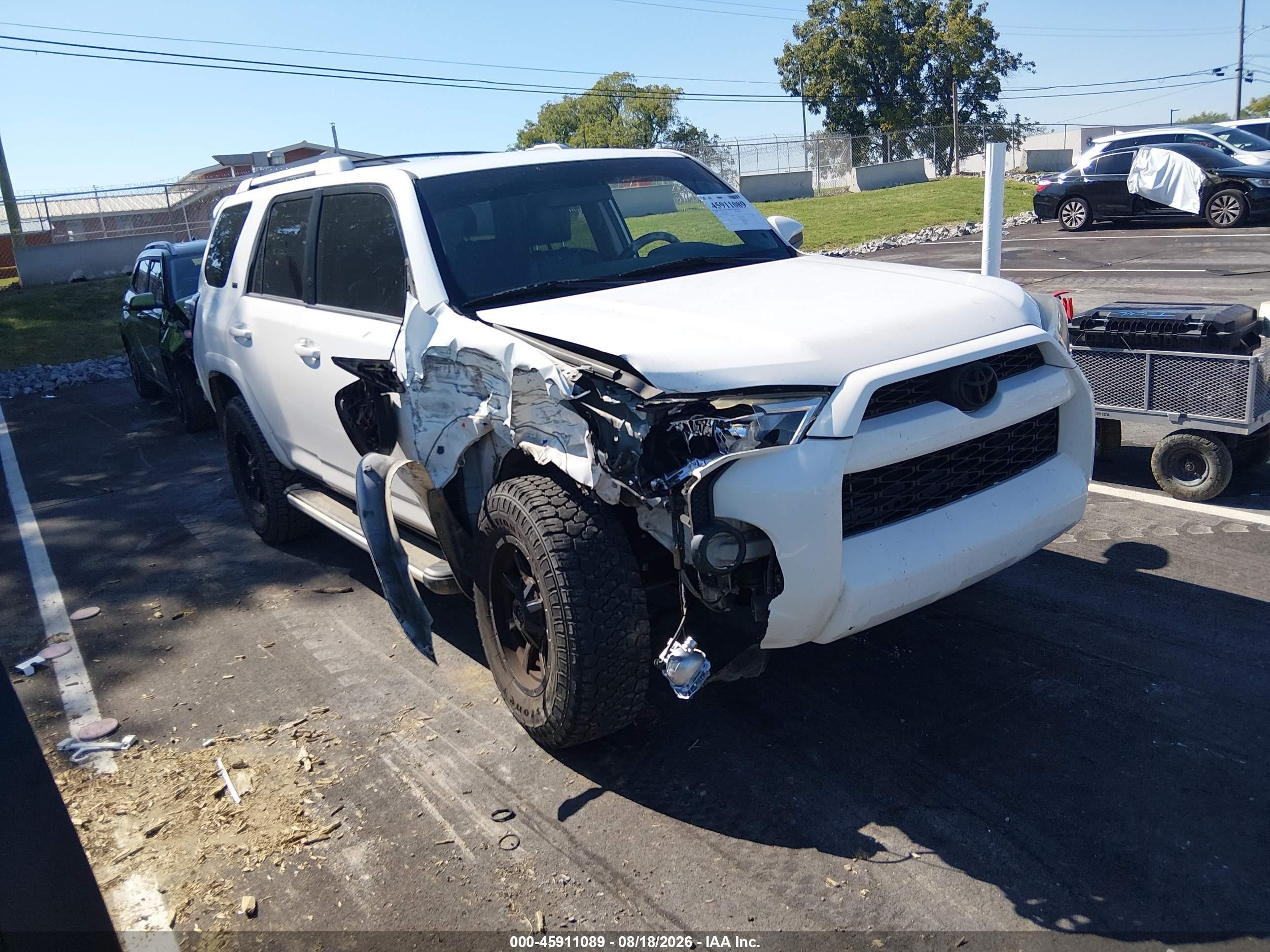 2015 Toyota 4Runner VIN JTEZU5JR9F5100434 — IAAI salvage auction photo