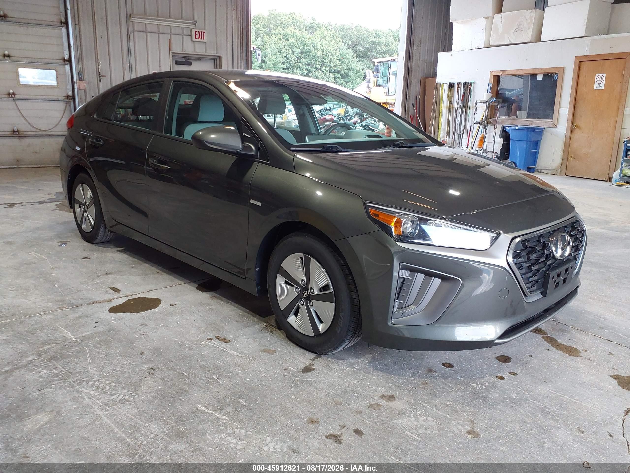 2020 Hyundai Ioniq Hybrid VIN KMHC65LC6LU221044 — IAAI salvage auction photo