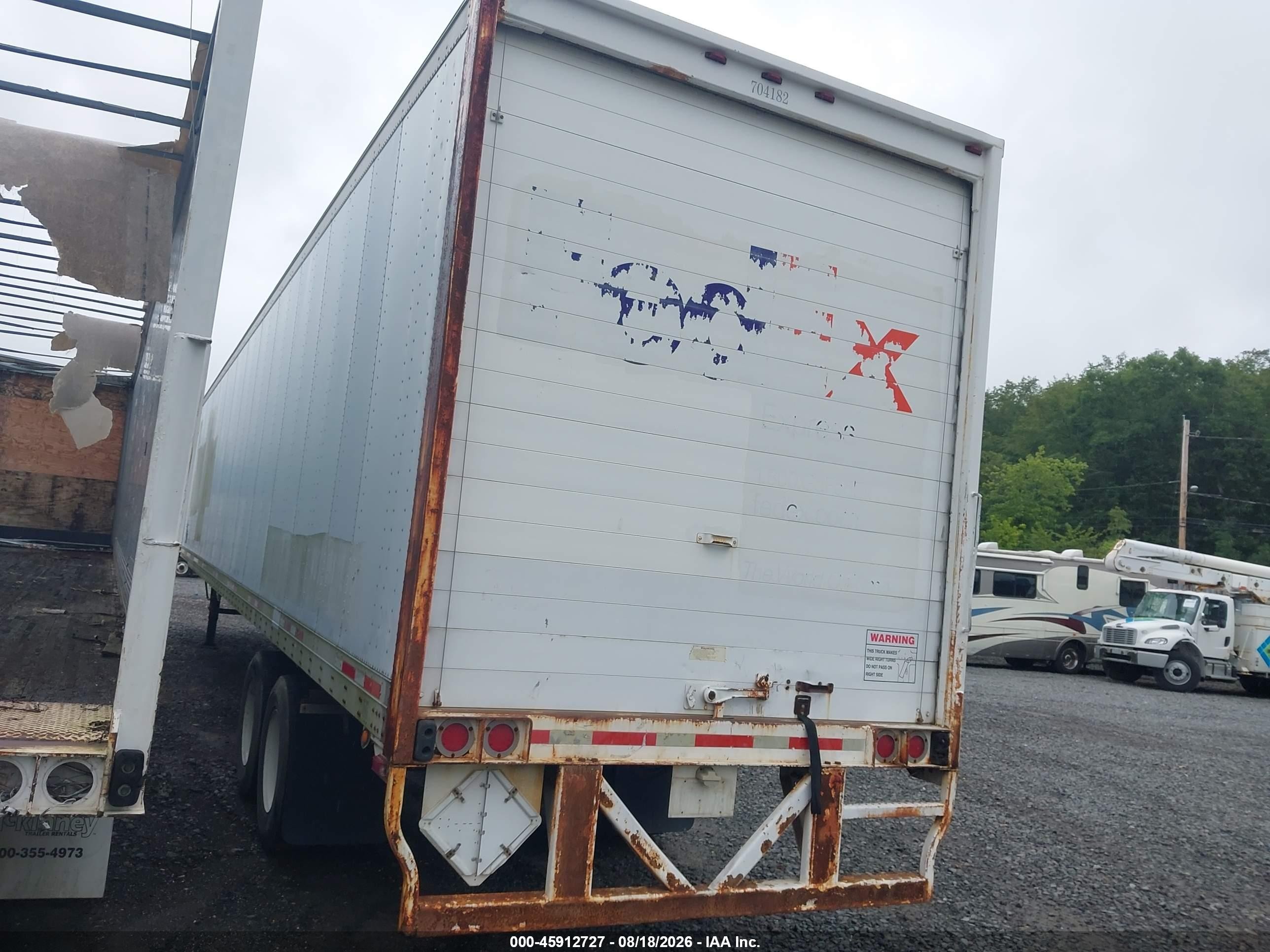 2000 Wabash National Corp Wabash National Corp VIN 1JJV532W4YF623843 IAAI salvage auction — Side, Clear (New Jersey), sold $75 on 2026-09-09 (photo 3)