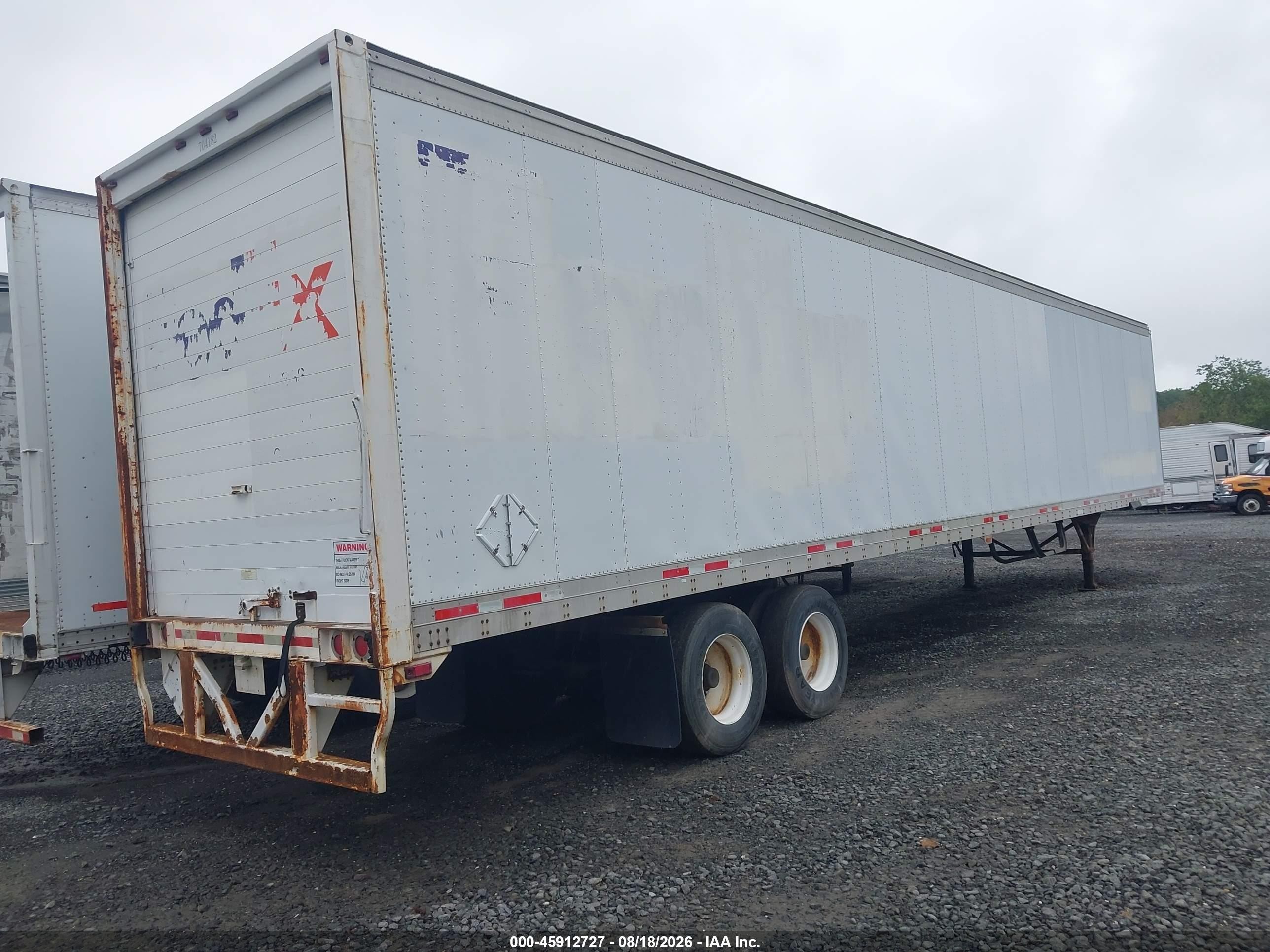 2000 Wabash National Corp Wabash National Corp VIN 1JJV532W4YF623843 IAAI salvage auction — Side, Clear (New Jersey), sold $75 on 2026-09-09 (photo 4)