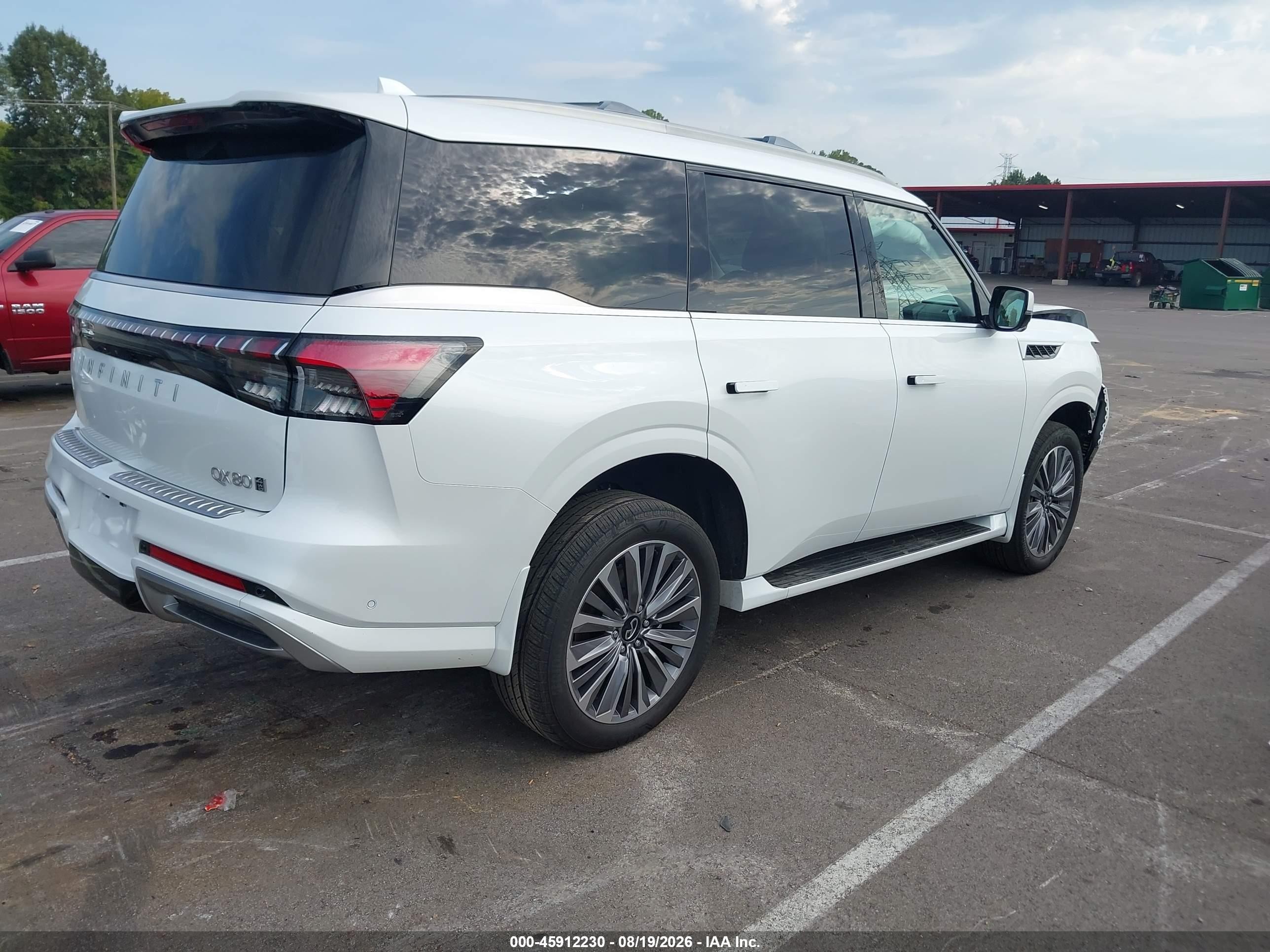 2025 Infiniti QX80 VIN JN8AZ3DE0S9702226 IAAI salvage auction — Front End, Salvage (Tennessee), sold $44,000 on 2026-09-12 (photo 4)