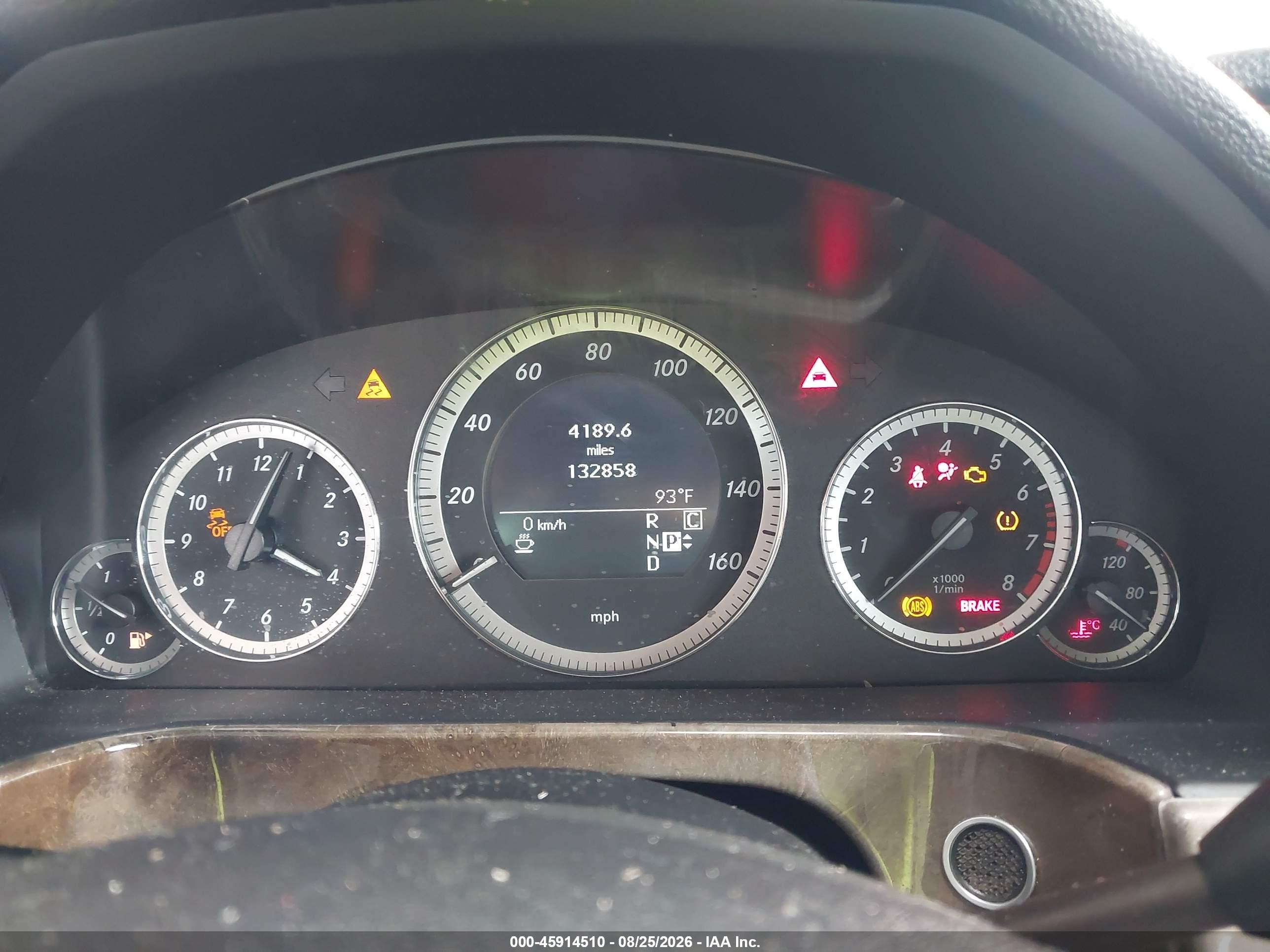 2010 Mercedes-benz E-class VIN WDDHF8HB4AA074996 IAAI salvage auction — Unknown, Rebuildable (Florida), sold $825 on 2026-09-02 (photo 7)