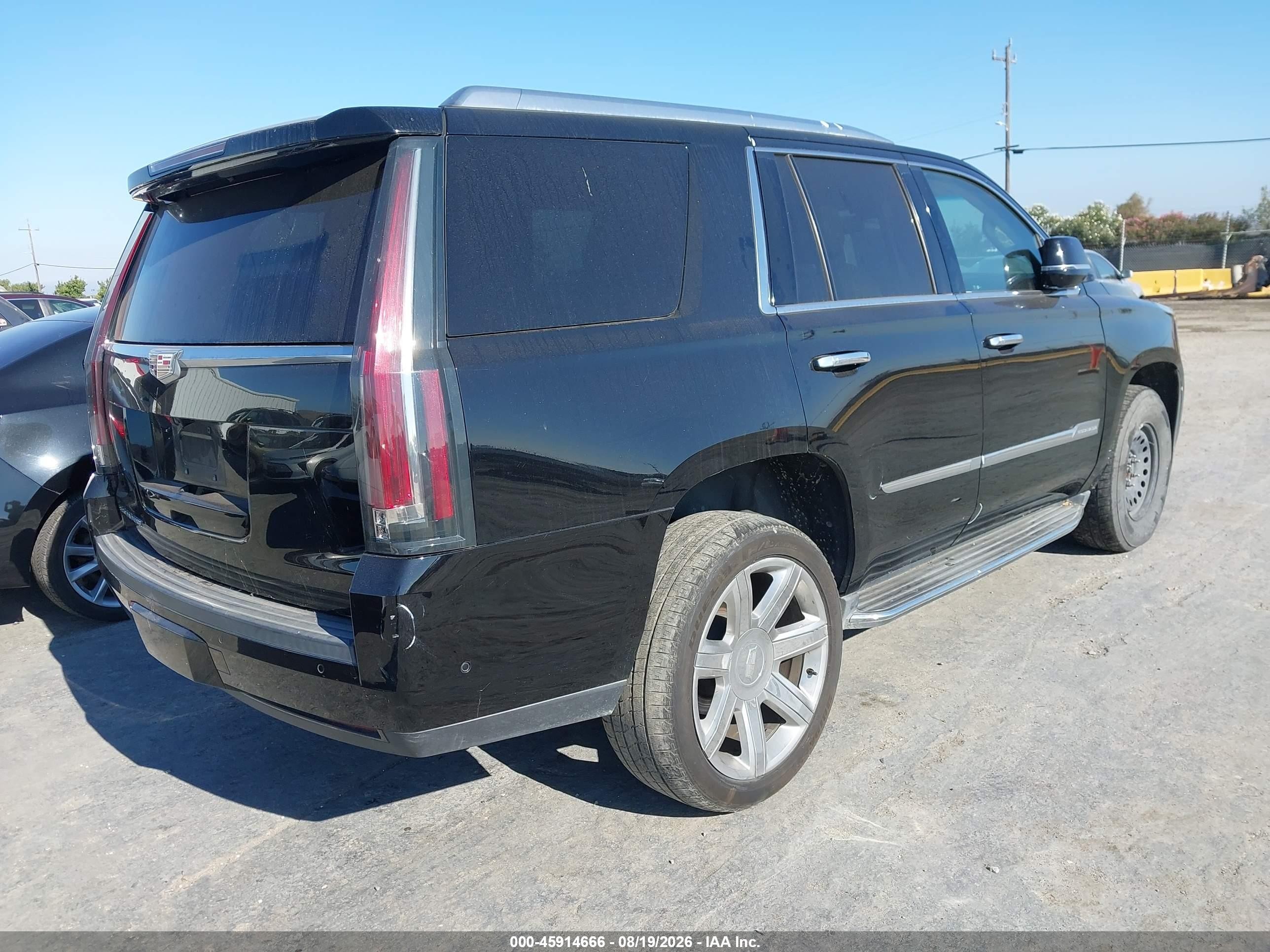 2017 Cadillac Escalade VIN 1GYS4BKJ1HR278695 IAAI salvage auction — Theft, Salvage (California), sold $10,100 on 2026-09-12 (photo 4)