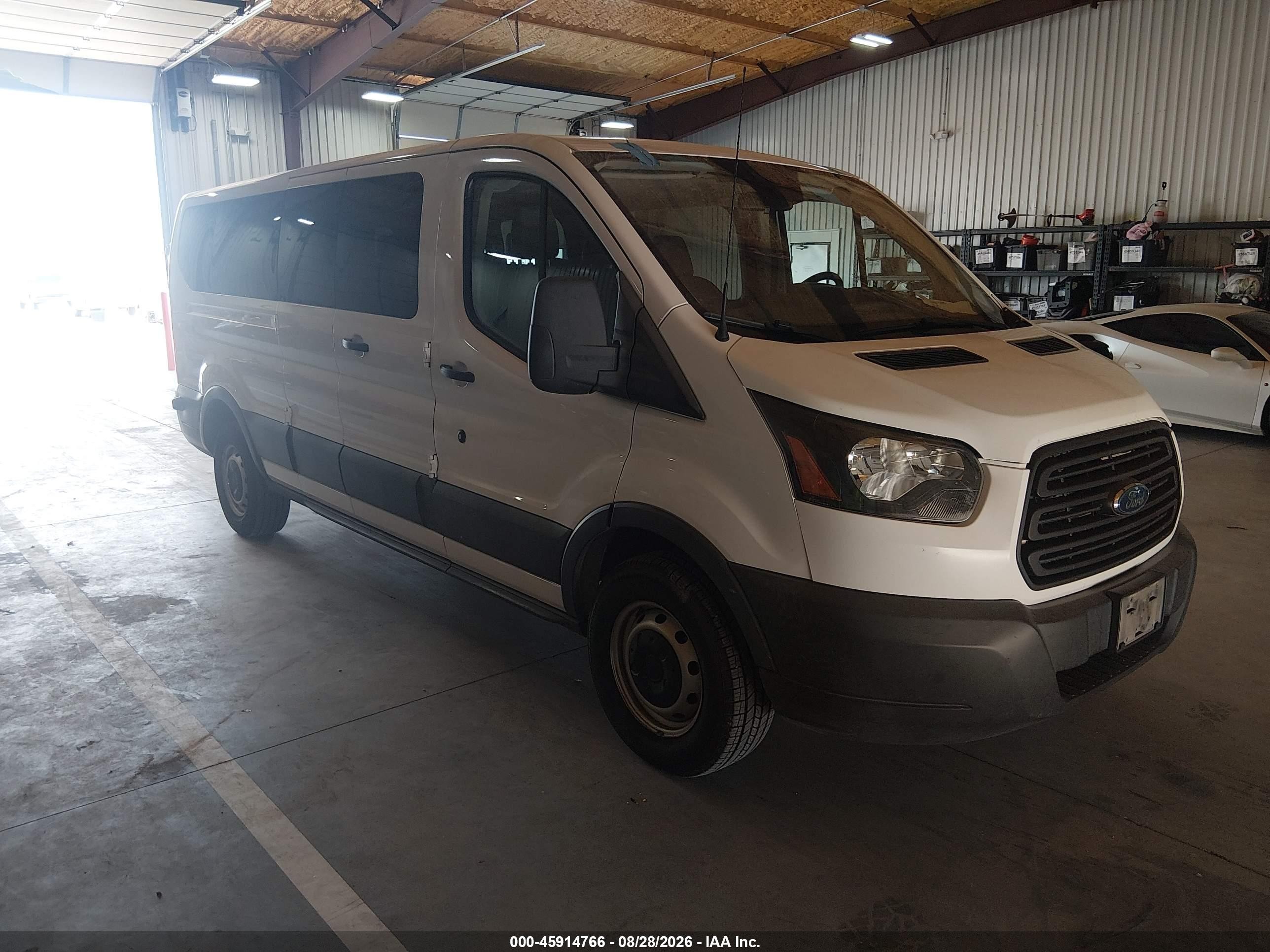 2018 Ford Transit-350 VIN 1FBZX2ZM1JKB52819 — IAAI salvage auction photo