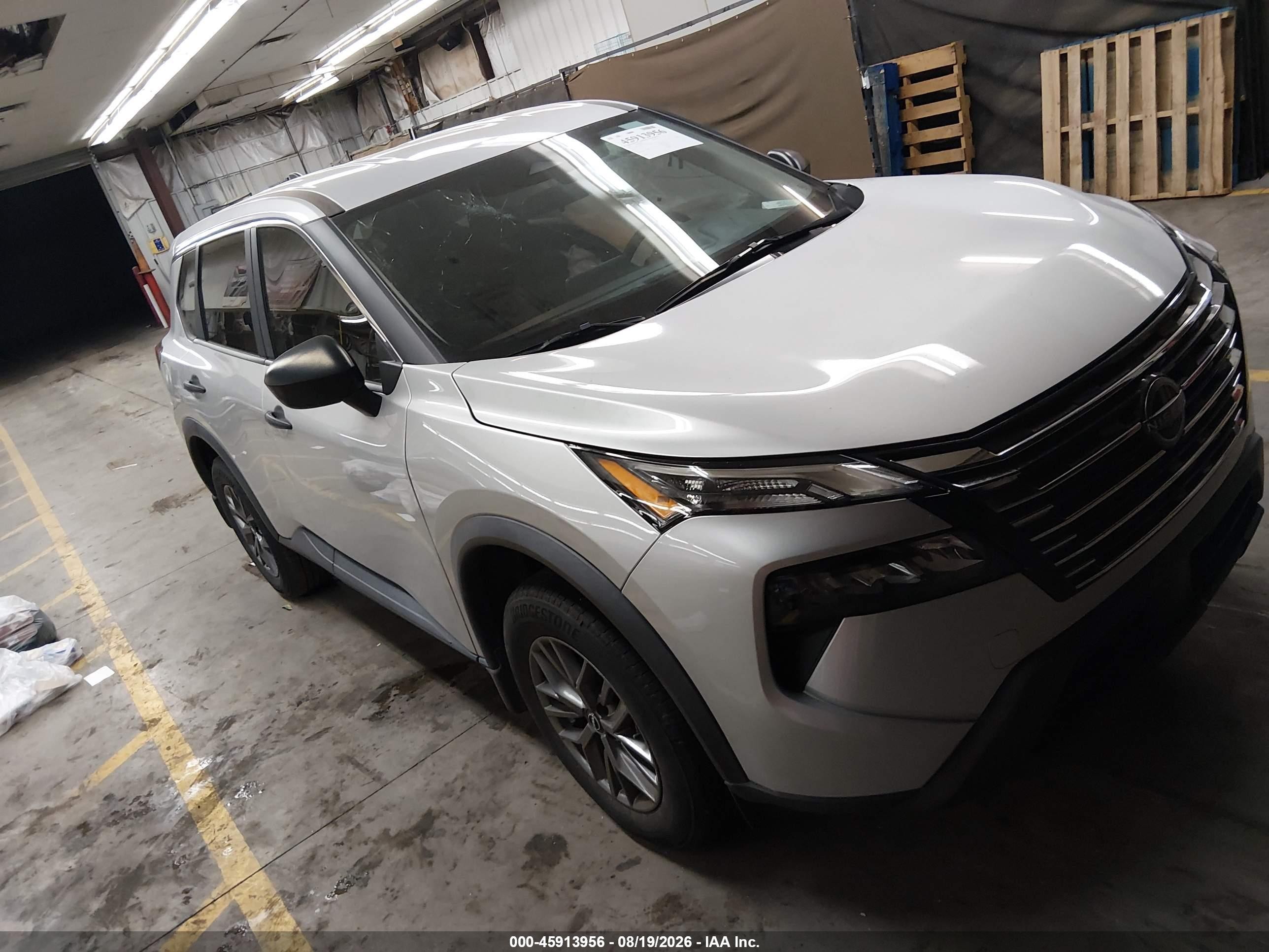 2025 Nissan Rogue VIN 5N1BT3AA1SC817550 IAAI salvage auction — Side, Salvage (Arizona), sold $4,950 on 2026-09-05 (photo 1)