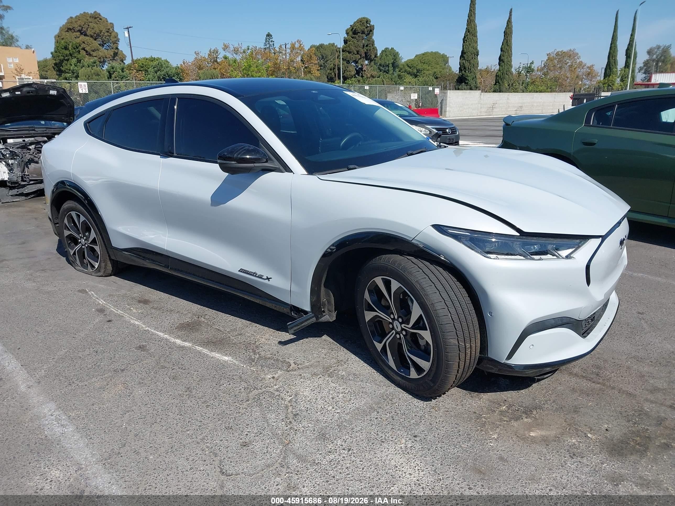 2022 Ford Mustang Mach-E VIN 3FMTK3R70NMA24615 — IAAI salvage auction photo