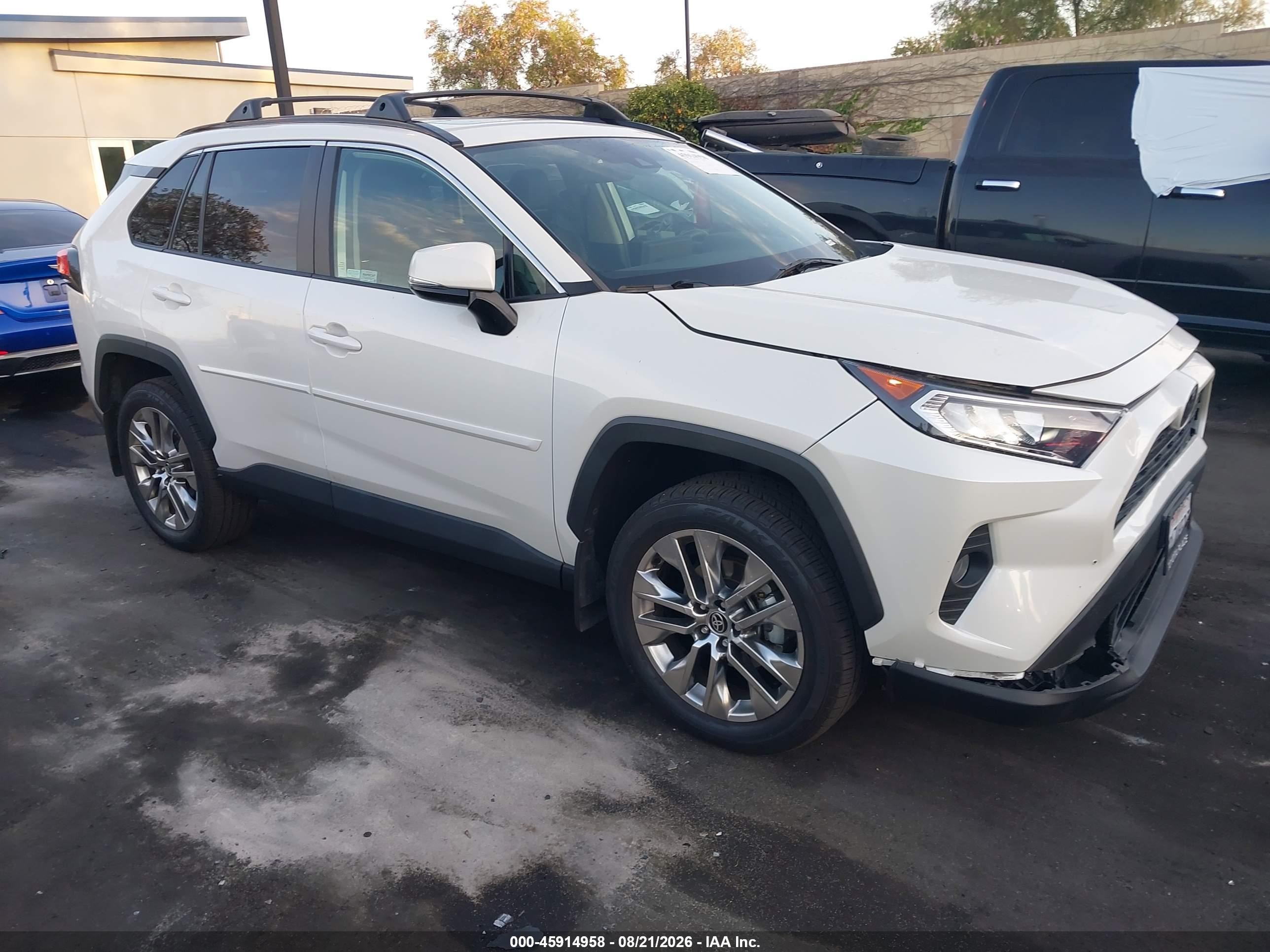 2021 Toyota RAV4 VIN 2T3A1RFV7MW226272 — IAAI salvage auction photo