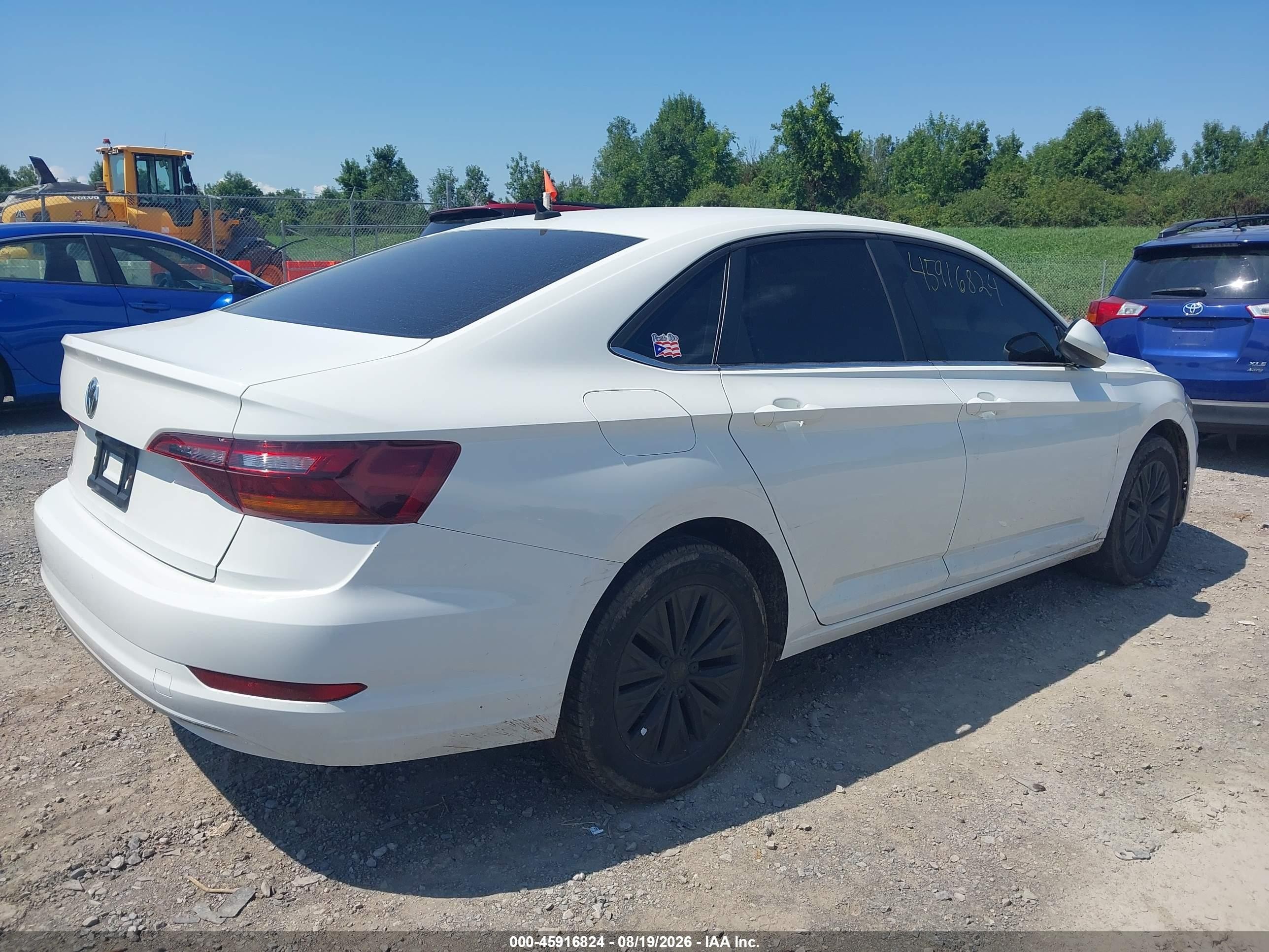 2019 Volkswagen Jetta VIN 3VWC57BU6KM065875 IAAI salvage auction — Side, Mv-907A (New York), sold $1,425 on 2026-09-03 (photo 4)