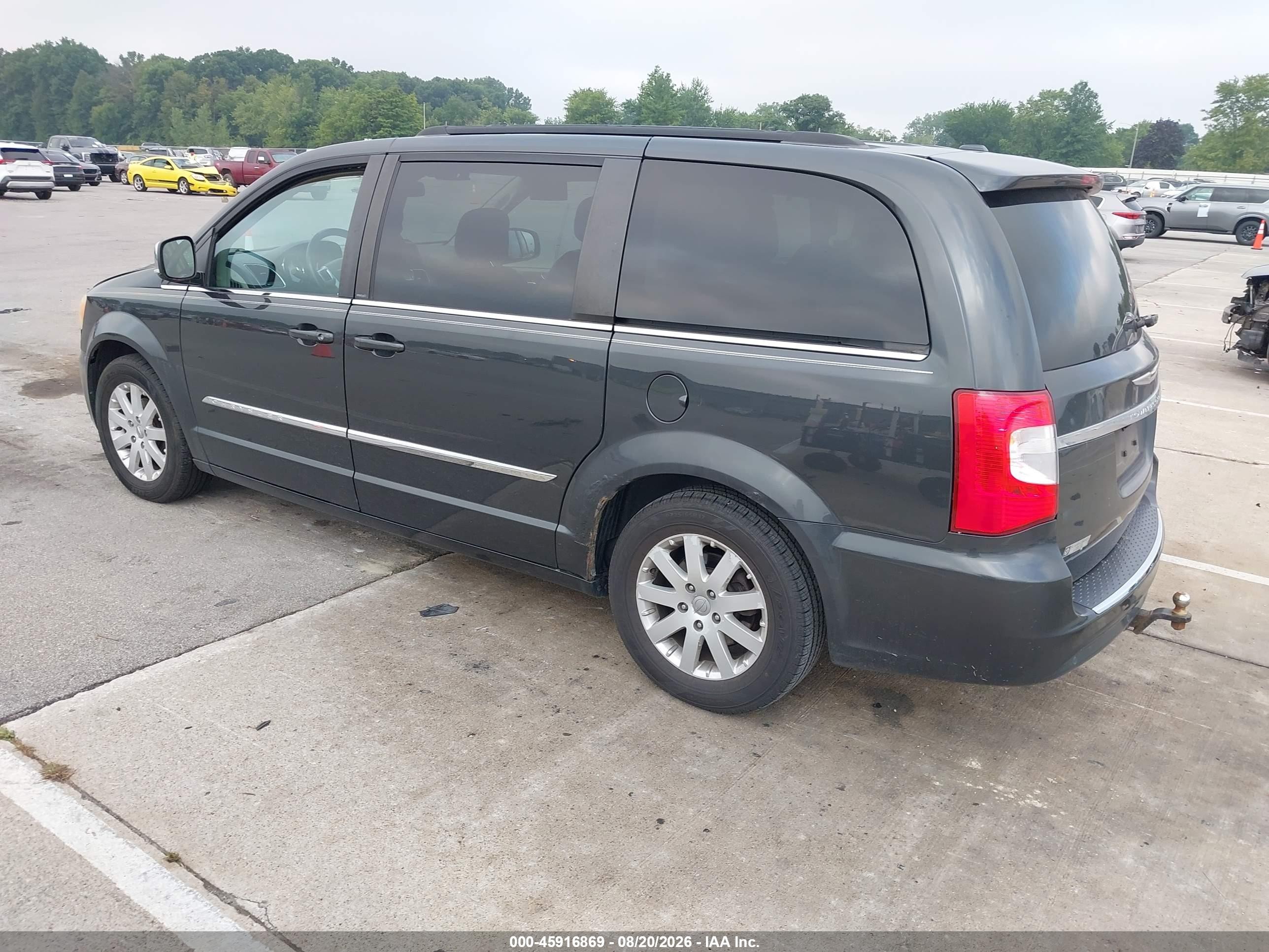 2011 Chrysler Town & country VIN 2A4RR8DG3BR703825 IAAI salvage auction — Front End, Clear (Indiana), sold $875 on 2026-09-27 (photo 3)