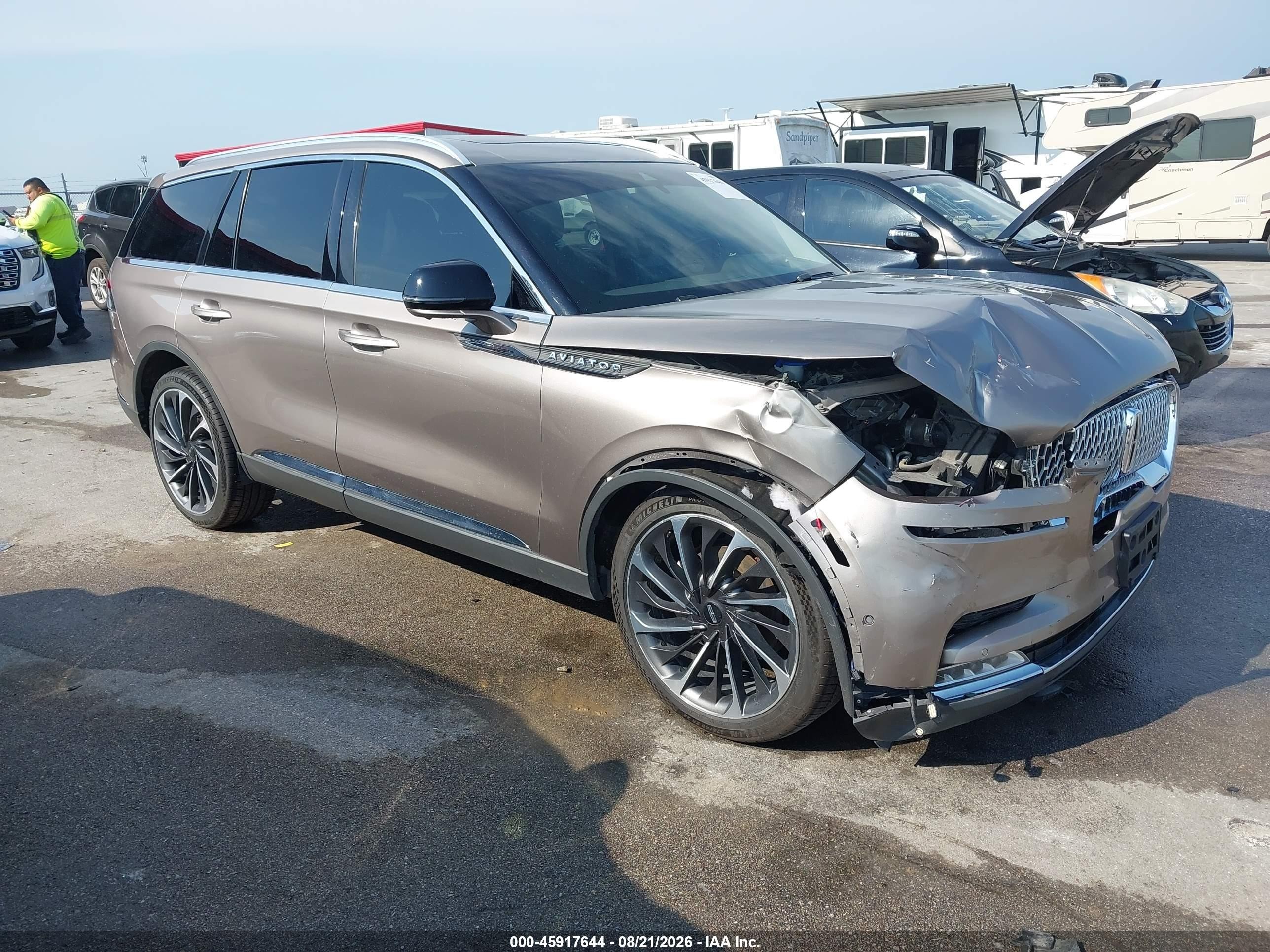 2020 Lincoln Aviator VIN 5LM5J7XC3LGL16282 — IAAI salvage auction photo