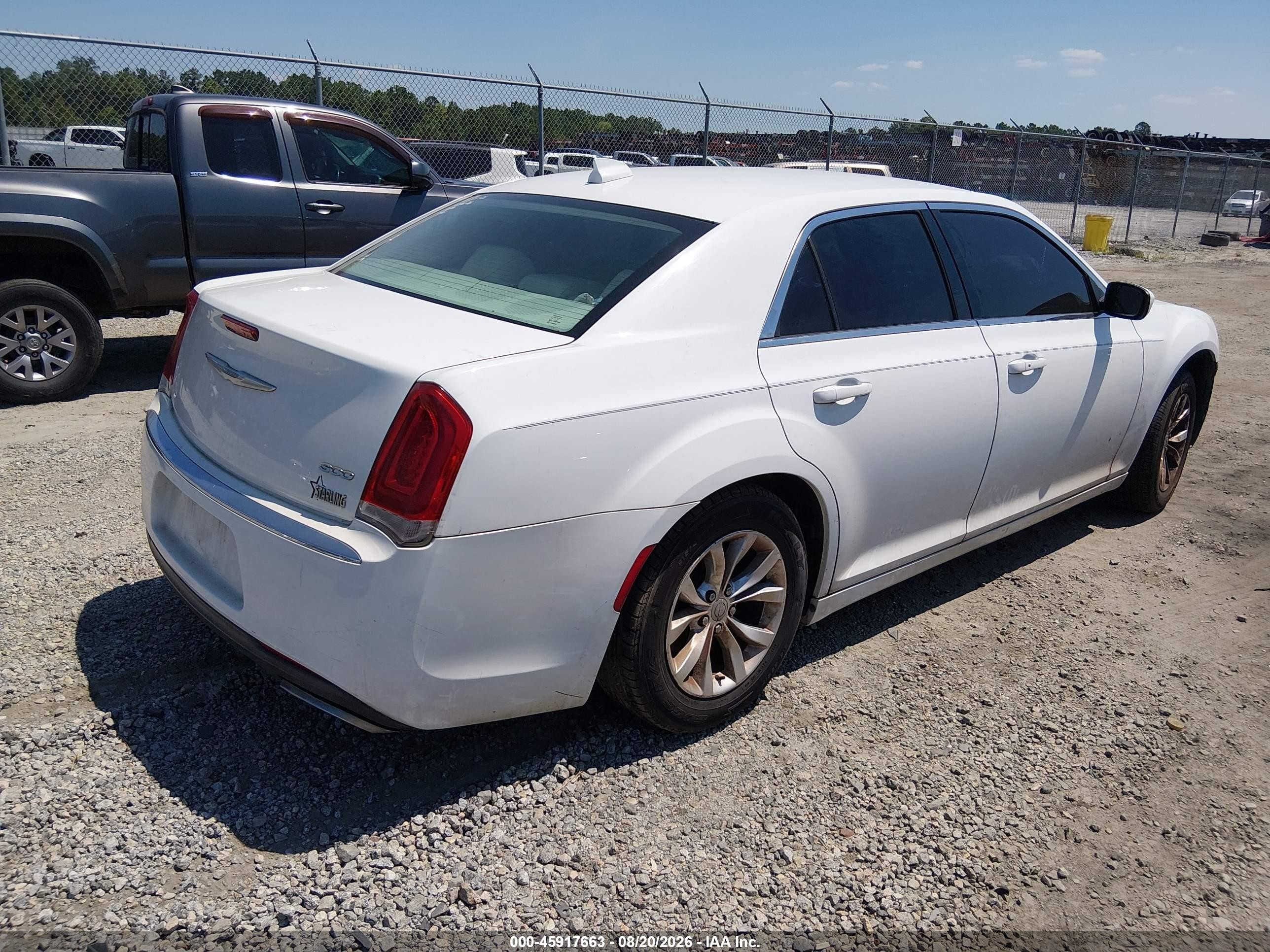 2015 Chrysler 300 VIN 2C3CCAAG3FH872185 IAAI salvage auction — Unknown, Salvage (Georgia), sold $650 on 2026-10-06 (photo 4)