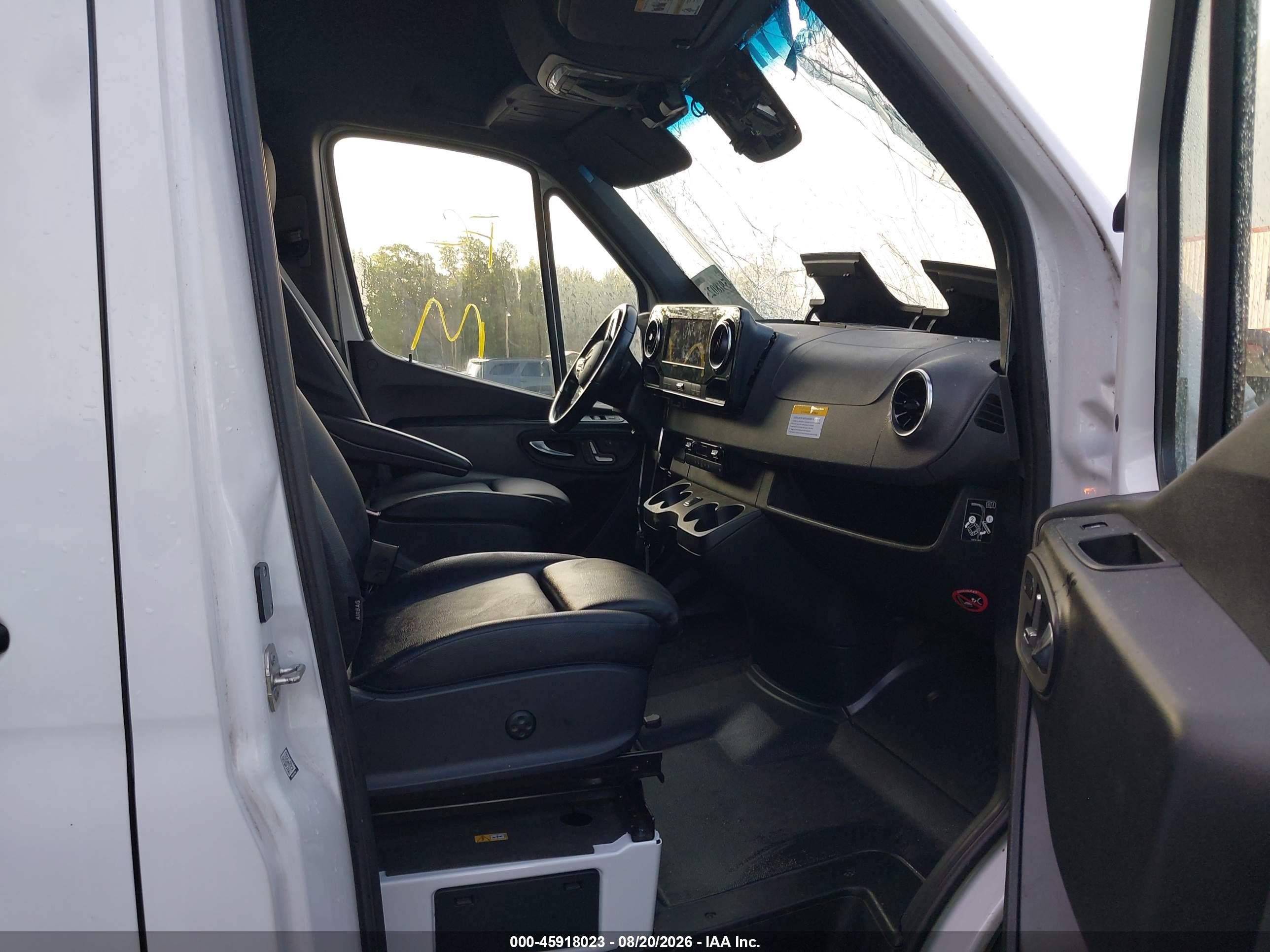 2023 Mercedes-benz Sprinter VIN W1W4NCHY0PT132560 IAAI salvage auction — Front End, Salvage - Greater Than 75% (Maryland), sold $9,600 on 2026-10-08 (photo 5)