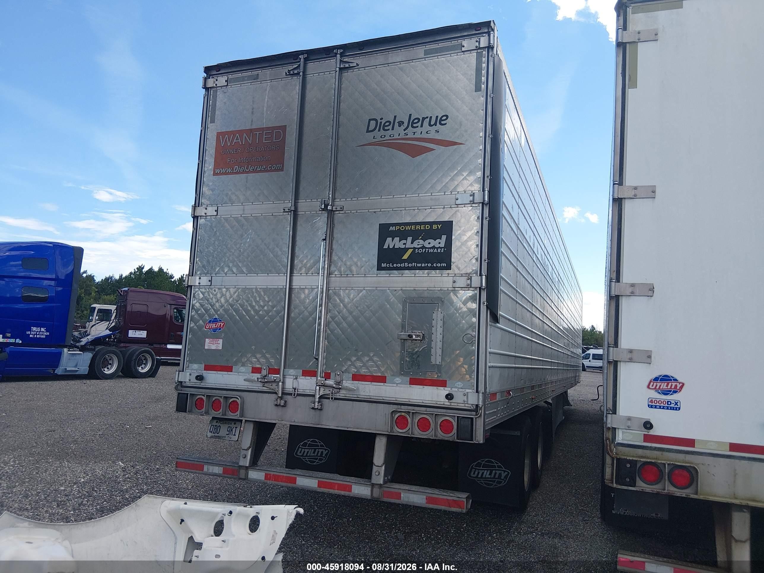 2025 Utility Trailer Mfg Unknown VIN 1UYVS2530S6361809 IAAI salvage auction — Rollover, Rebuildable (Florida), sold $38,450 on 2026-09-23 (photo 4)