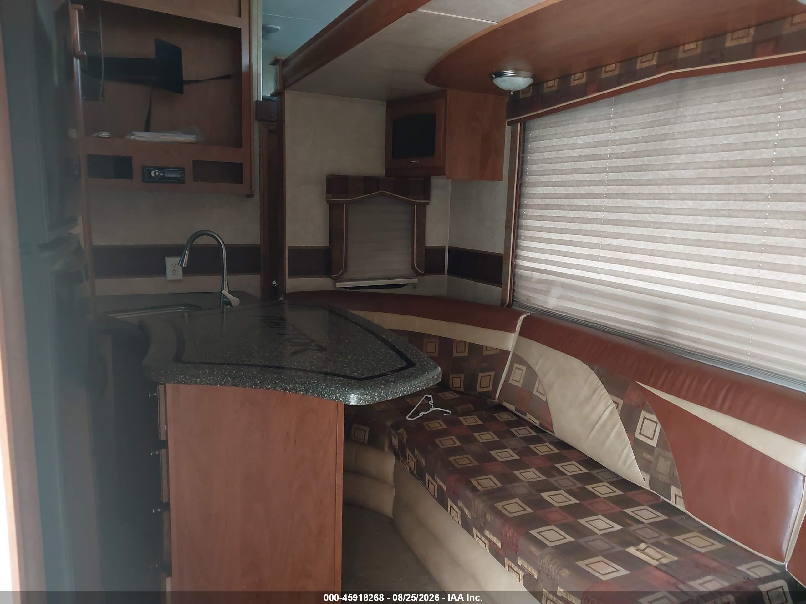 2010 Keystone Rv Other VIN 4YDF38121AR800090 IAAI salvage auction — Top/Roof, Rebuildable (Florida), sold $1,850 on 2026-09-30 (photo 5)