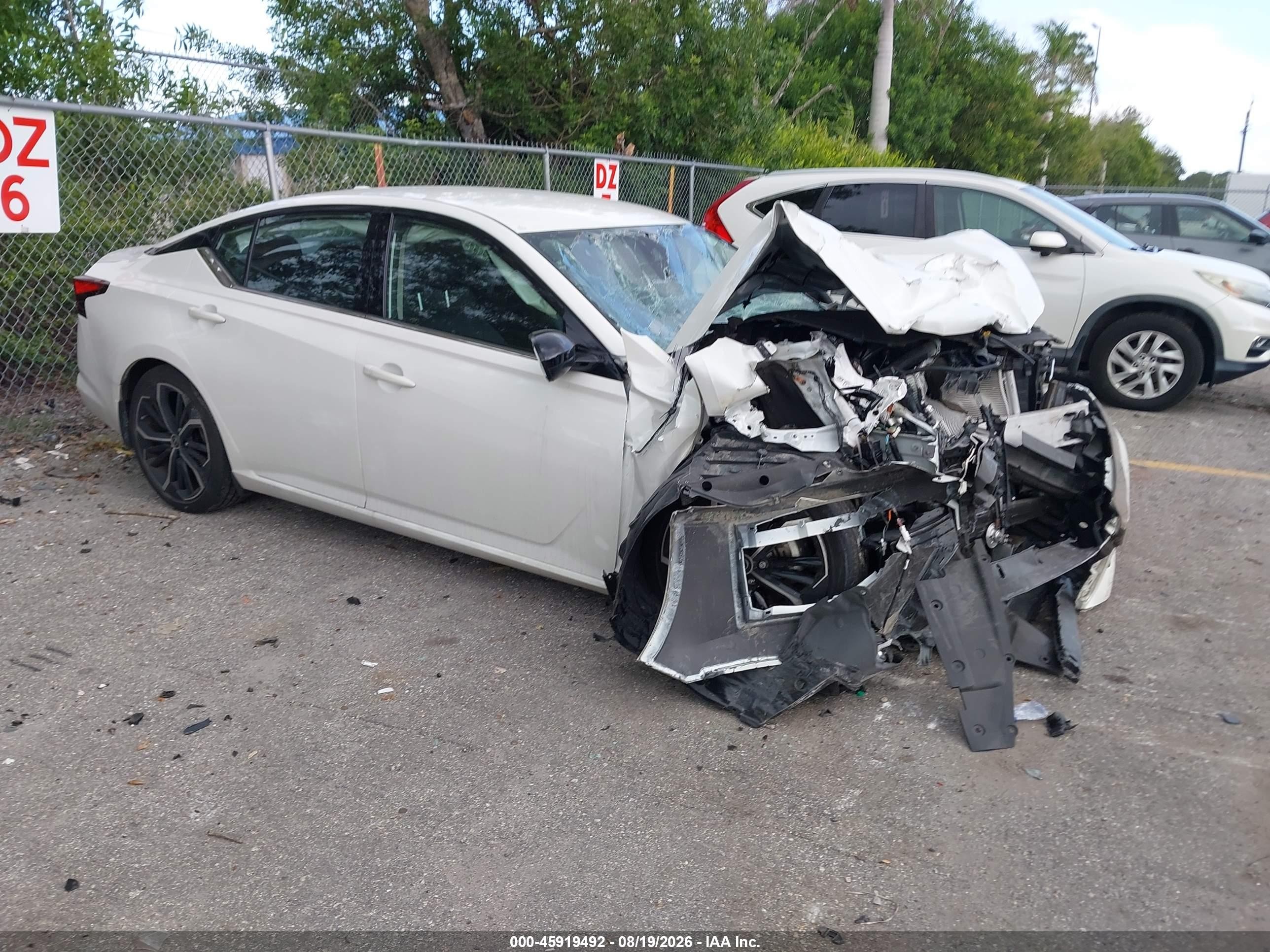 2024 Nissan Altima VIN 1N4BL4CV3RN321096 IAAI salvage auction — Front End, Certificate Of Destruction (Florida), sold $1,975 on 2026-10-04 (photo 1)