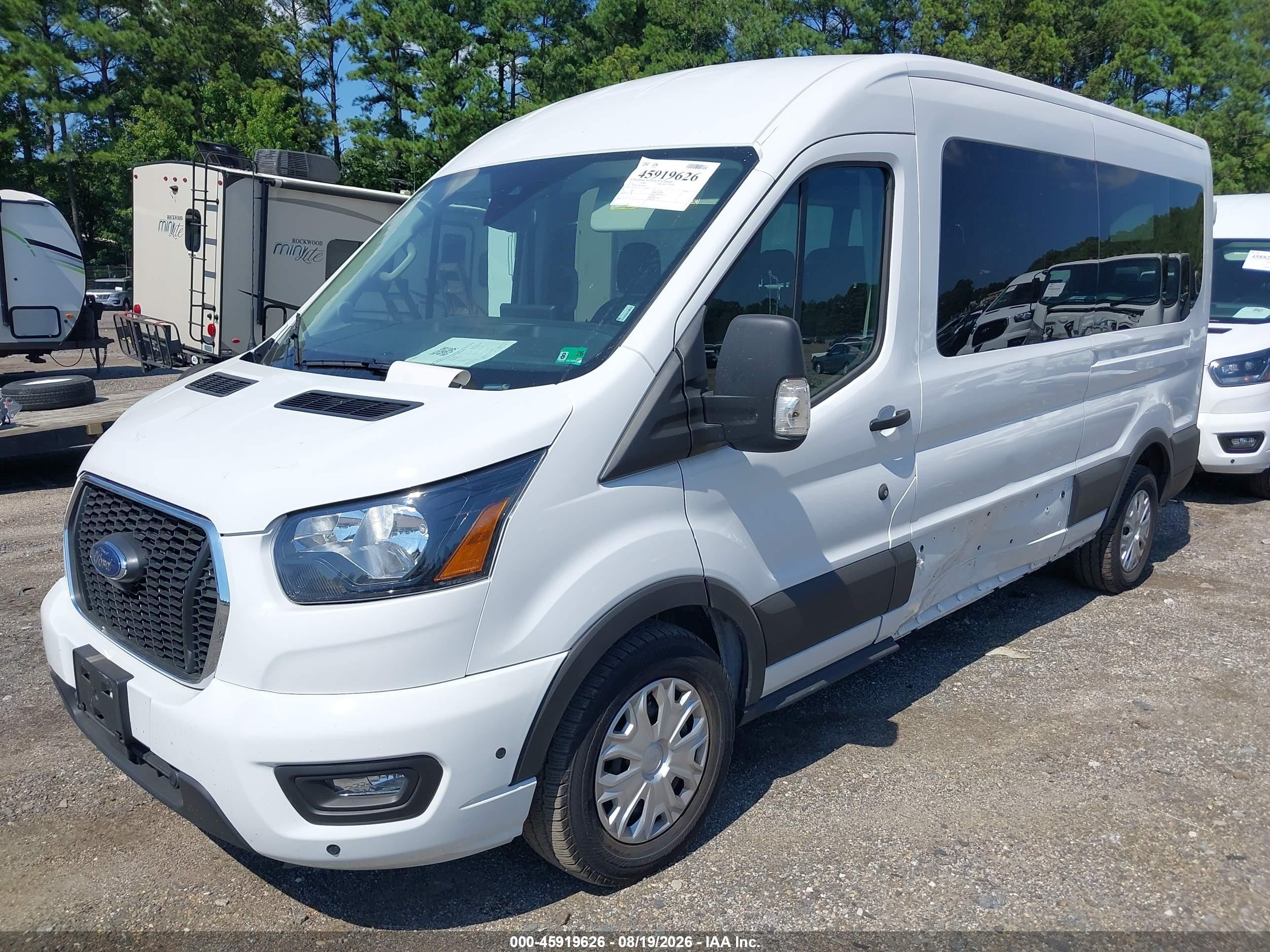 2025 Ford Transit-350 VIN 1FBAX2C82SKA89174 IAAI salvage auction — Side, Enterprise Vehicles Clear Only (Virginia), sold $36,000 on 2026-08-22 (photo 2)