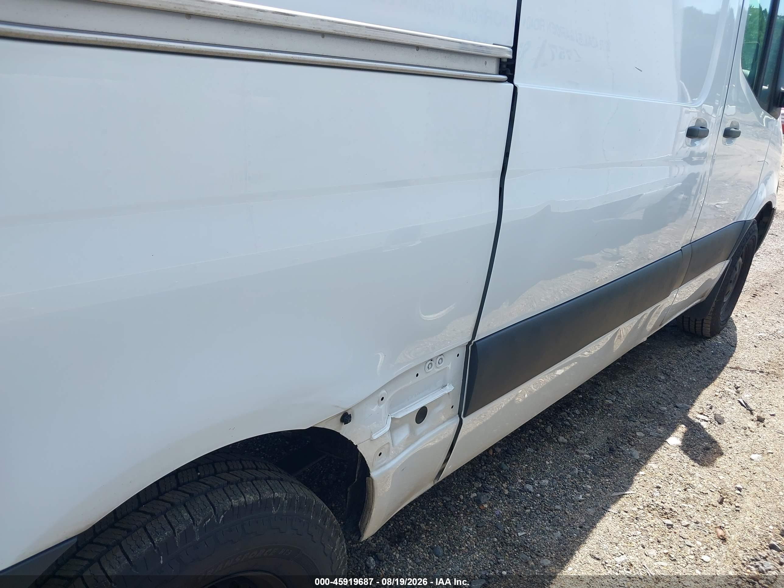 2025 Mercedes-benz Sprinter VIN W1Y4KBHY0ST202383 IAAI salvage auction — Side, Enterprise Vehicles Clear Only (Colorado), sold $18,500 on 2026-08-22 (photo 6)