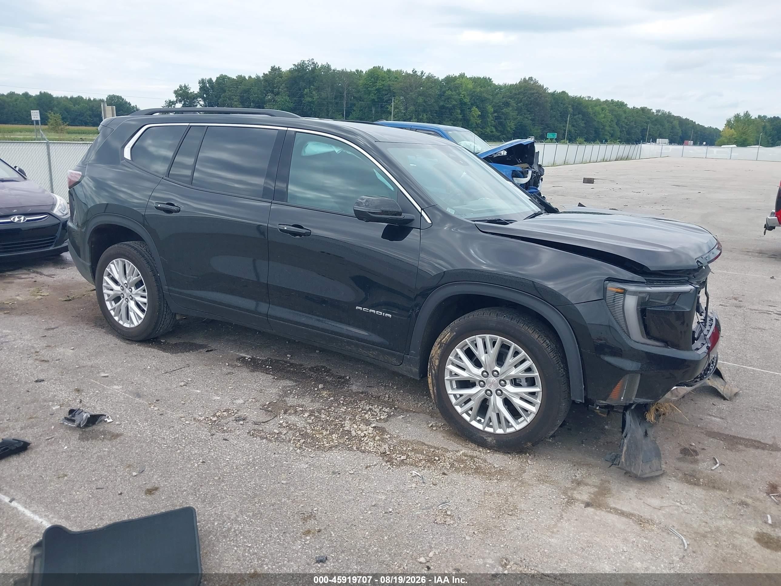 2024 GMC Acadia VIN 1GKENNKS2RJ160573 — IAAI salvage auction photo