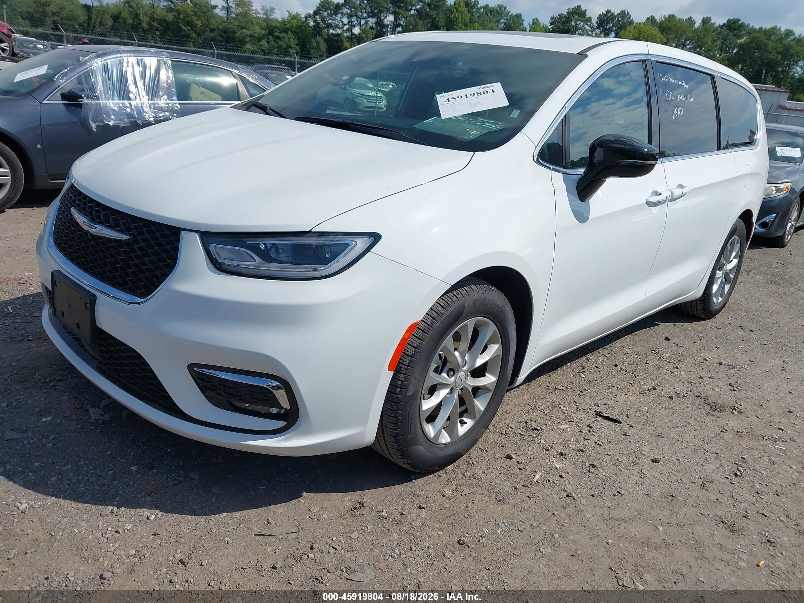 2026 Chrysler Pacifica VIN 2C4RC1GG3TR221013 IAAI salvage auction — Engine Damage, Enterprise Vehicles Clear Only (Maryland), sold $24,650 on 2026-08-21 (photo 2)