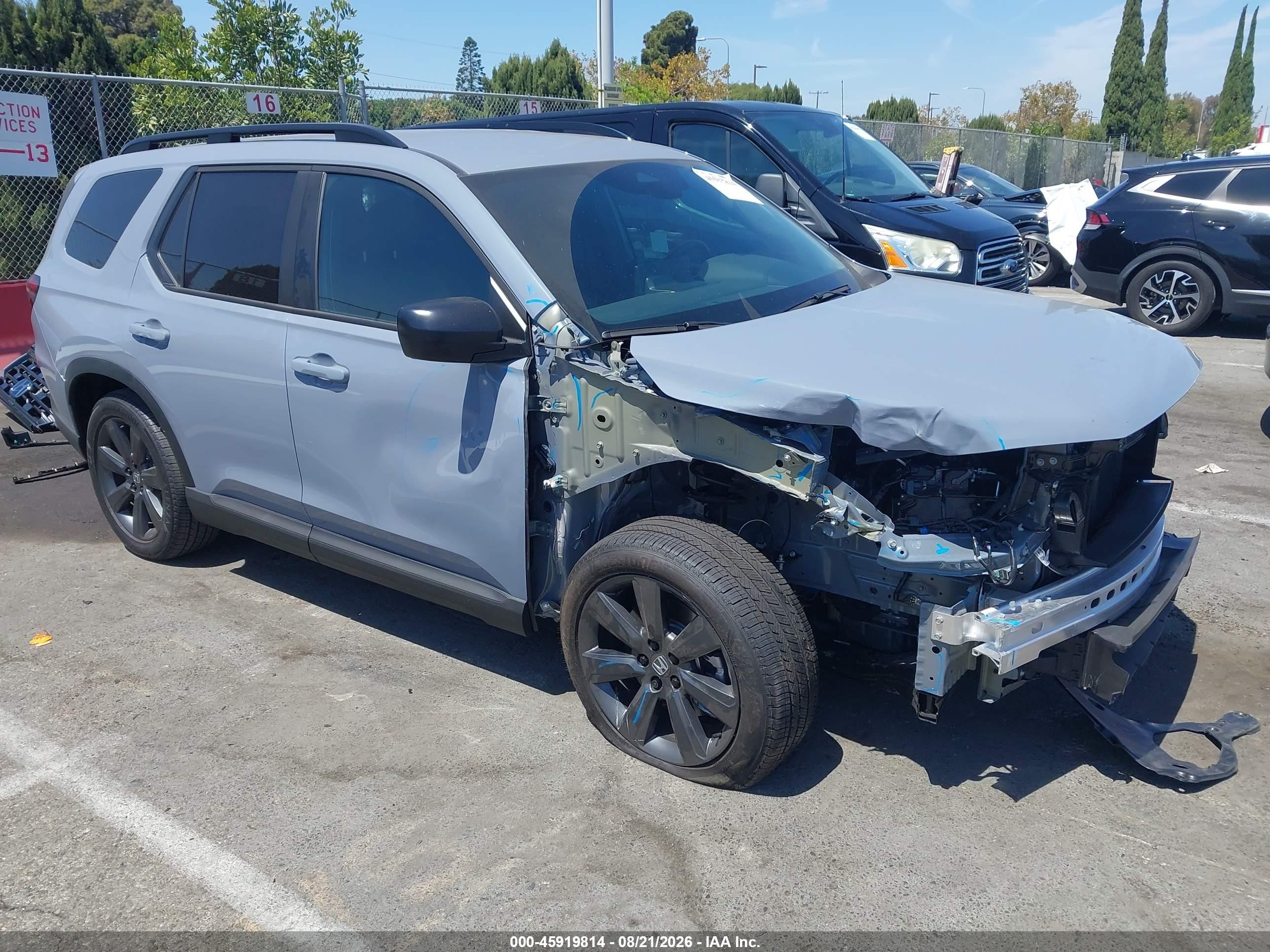 2026 Honda Pilot VIN 5FNYG2H33TB002503 — IAAI salvage auction photo