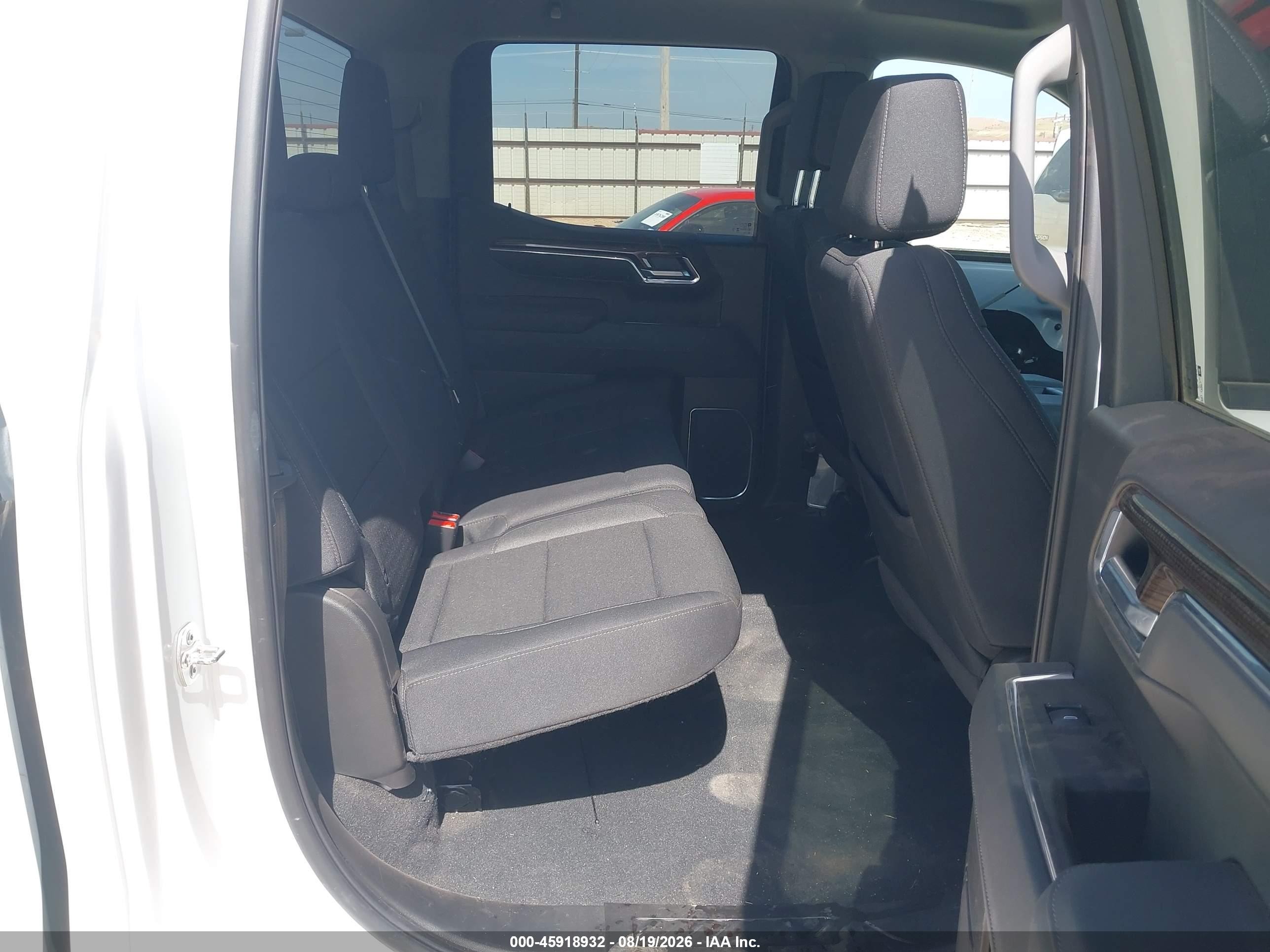 2026 Chevrolet Silverado VIN 3GCPACED6TG208876 IAAI salvage auction — Unknown, Enterprise Vehicles Clear Only (Texas), sold $23,000 on 2026-08-22 (photo 8)