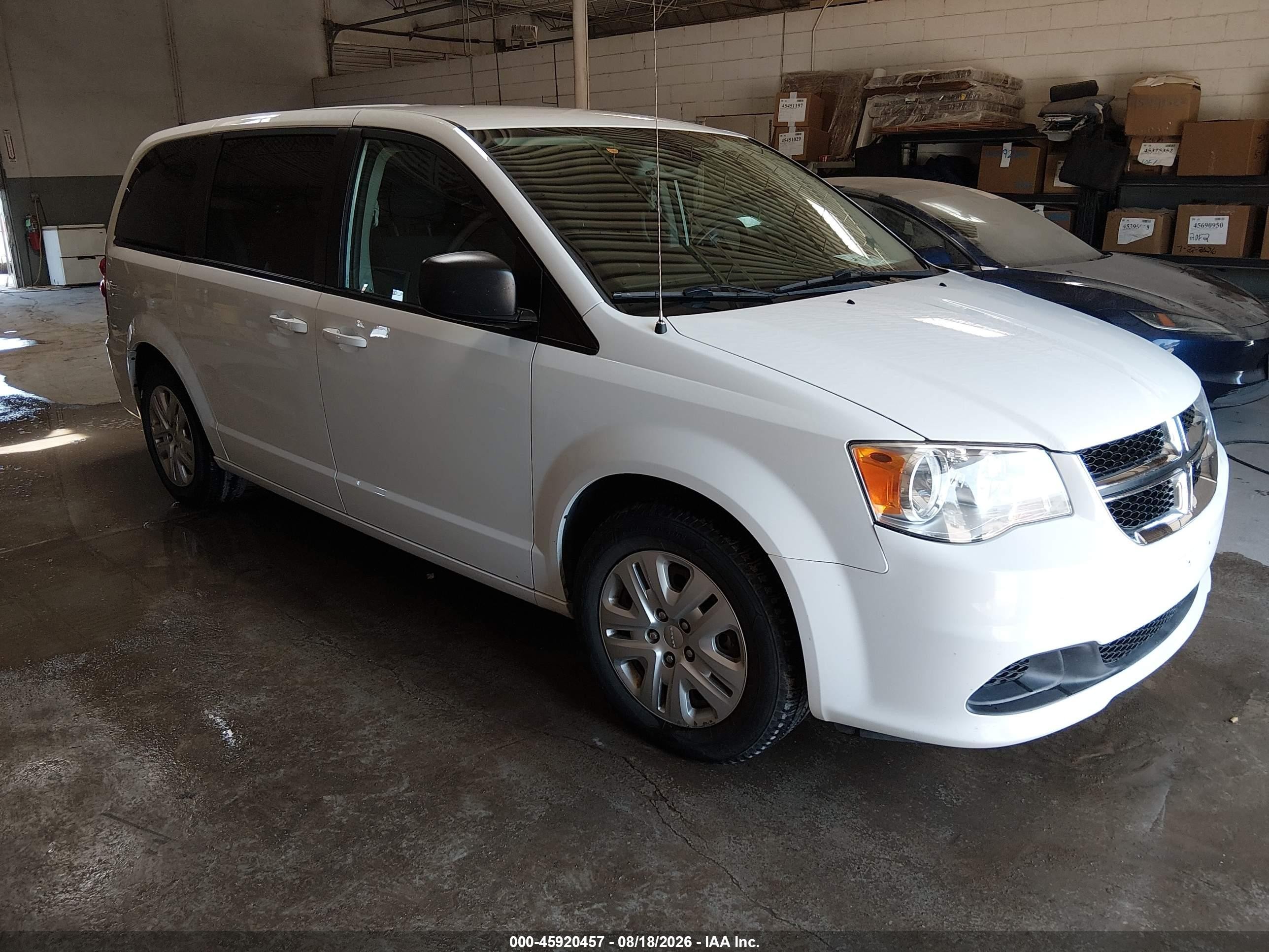 2018 Dodge Grand Caravan VIN 2C4RDGBG1JR296684 — IAAI salvage auction photo