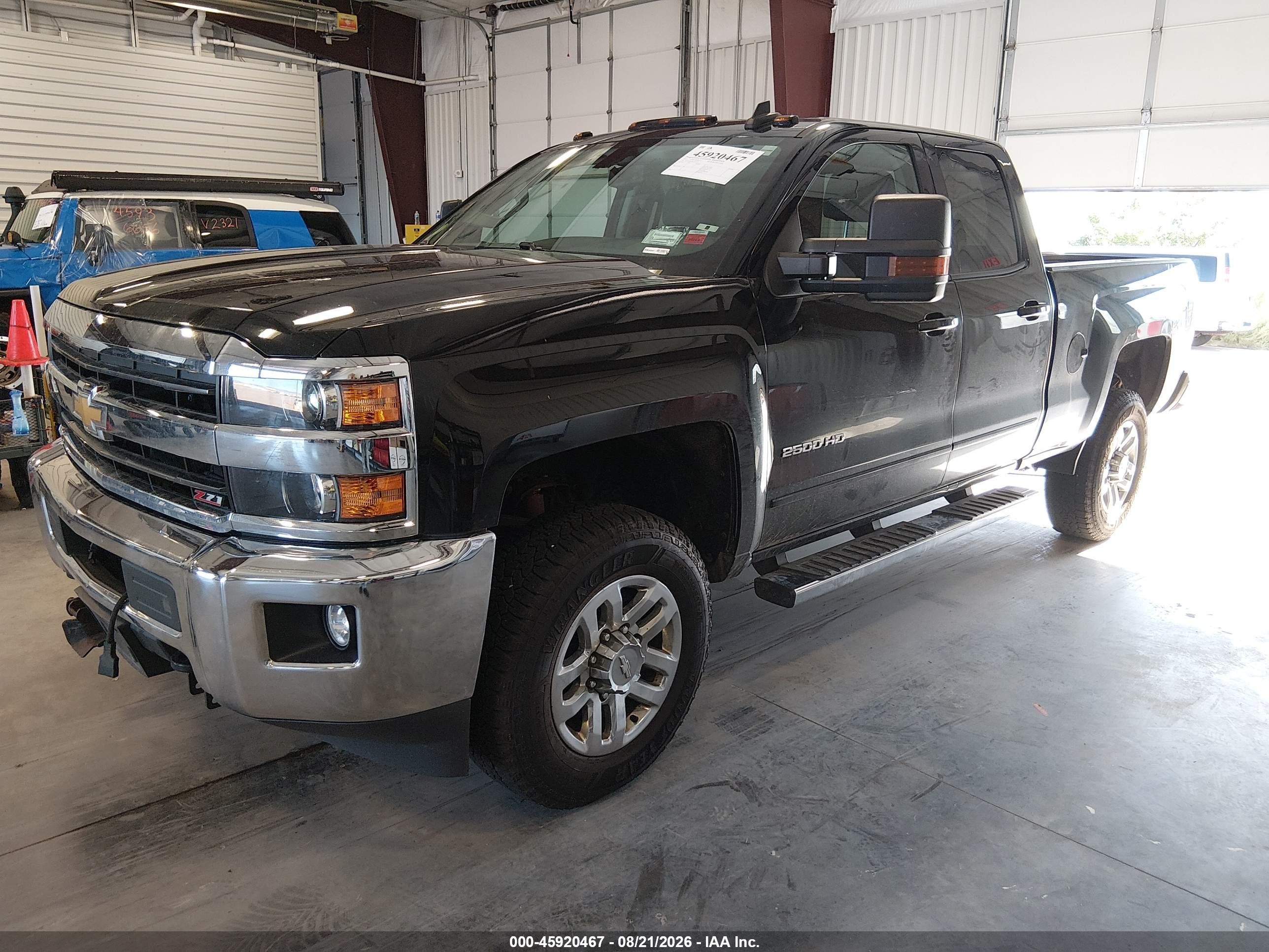2019 Chevrolet Silverado VIN 2GC2KSEG4K1146784 IAAI salvage auction — Hail, Mv-907A (New York), sold $5,275 on 2026-09-09 (photo 2)