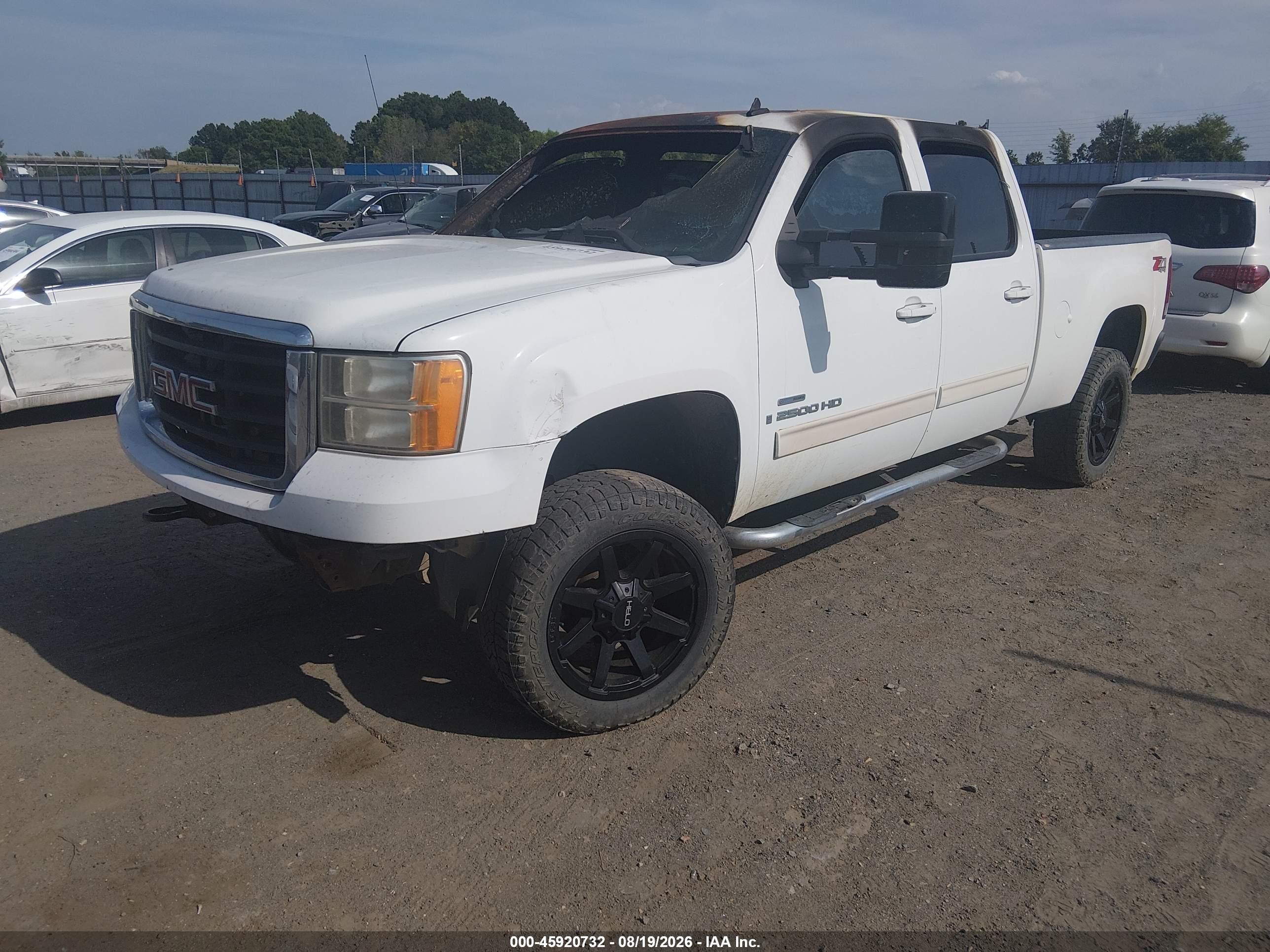 2008 Gmc SIERRA VIN 1GTHK236X8F139098 IAAI salvage auction — Burn Interior, Salvage (Arkansas), sold $700 on 2026-10-05 (photo 2)