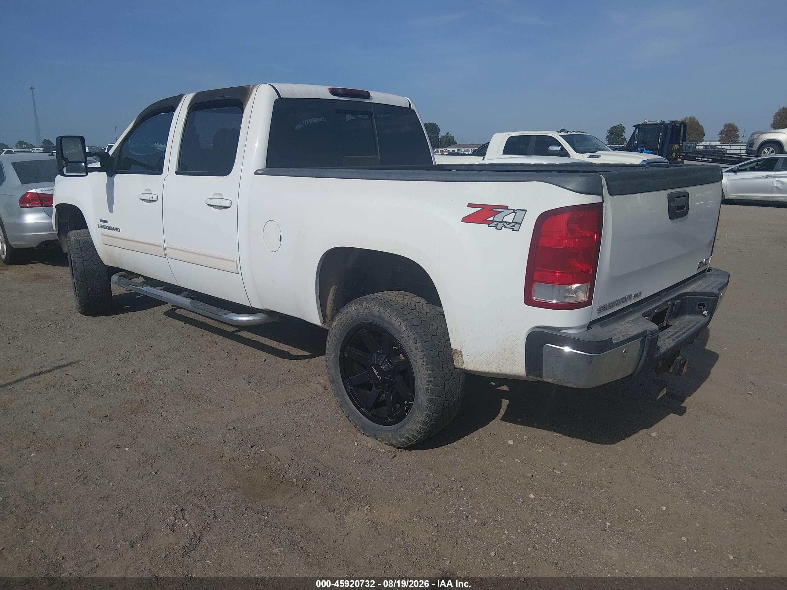 2008 Gmc SIERRA VIN 1GTHK236X8F139098 IAAI salvage auction — Burn Interior, Salvage (Arkansas), sold $700 on 2026-10-05 (photo 3)