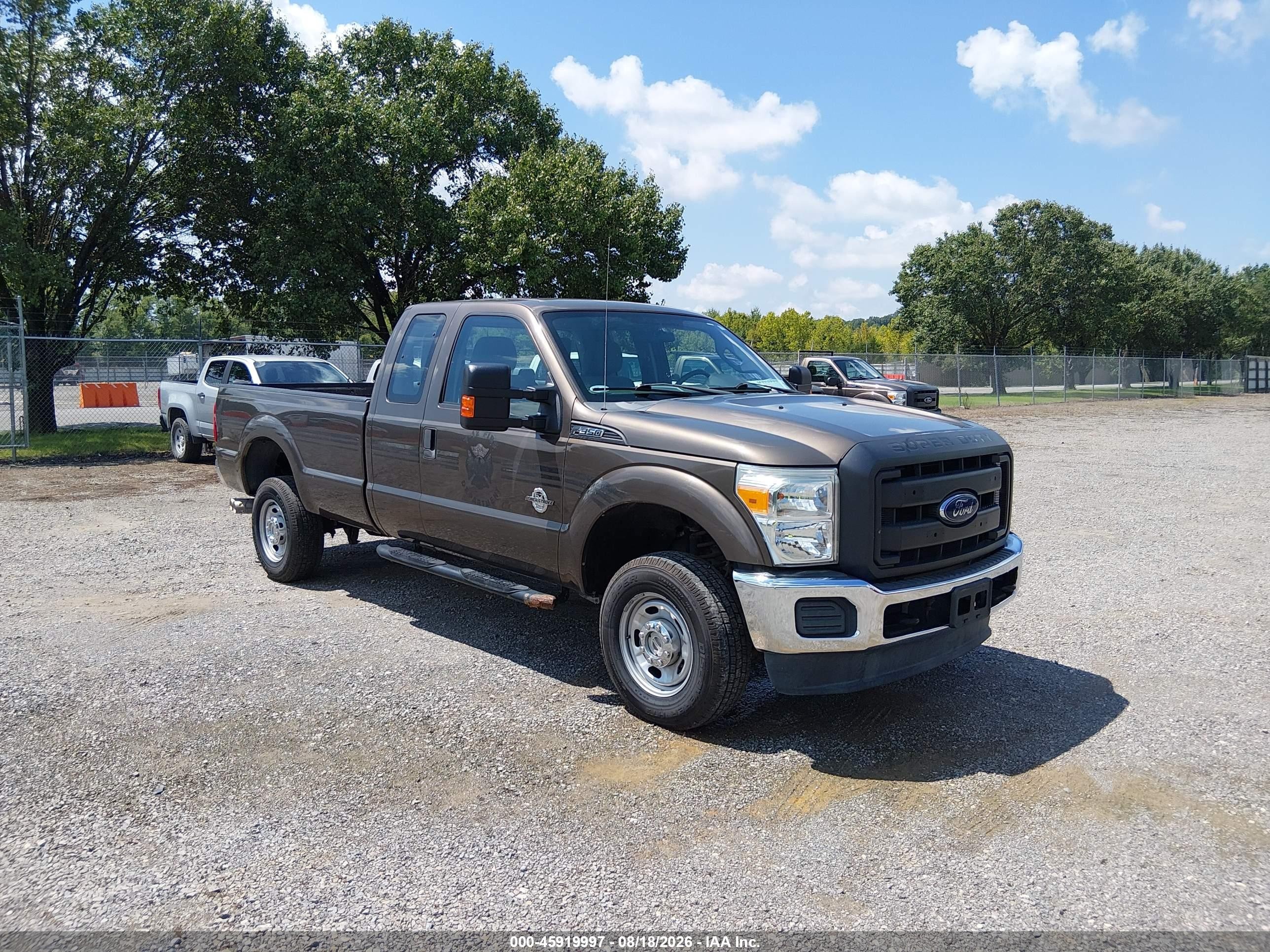 2016 Ford F-350 VIN 1FT8X3BT4GEC46750 — IAAI salvage auction photo