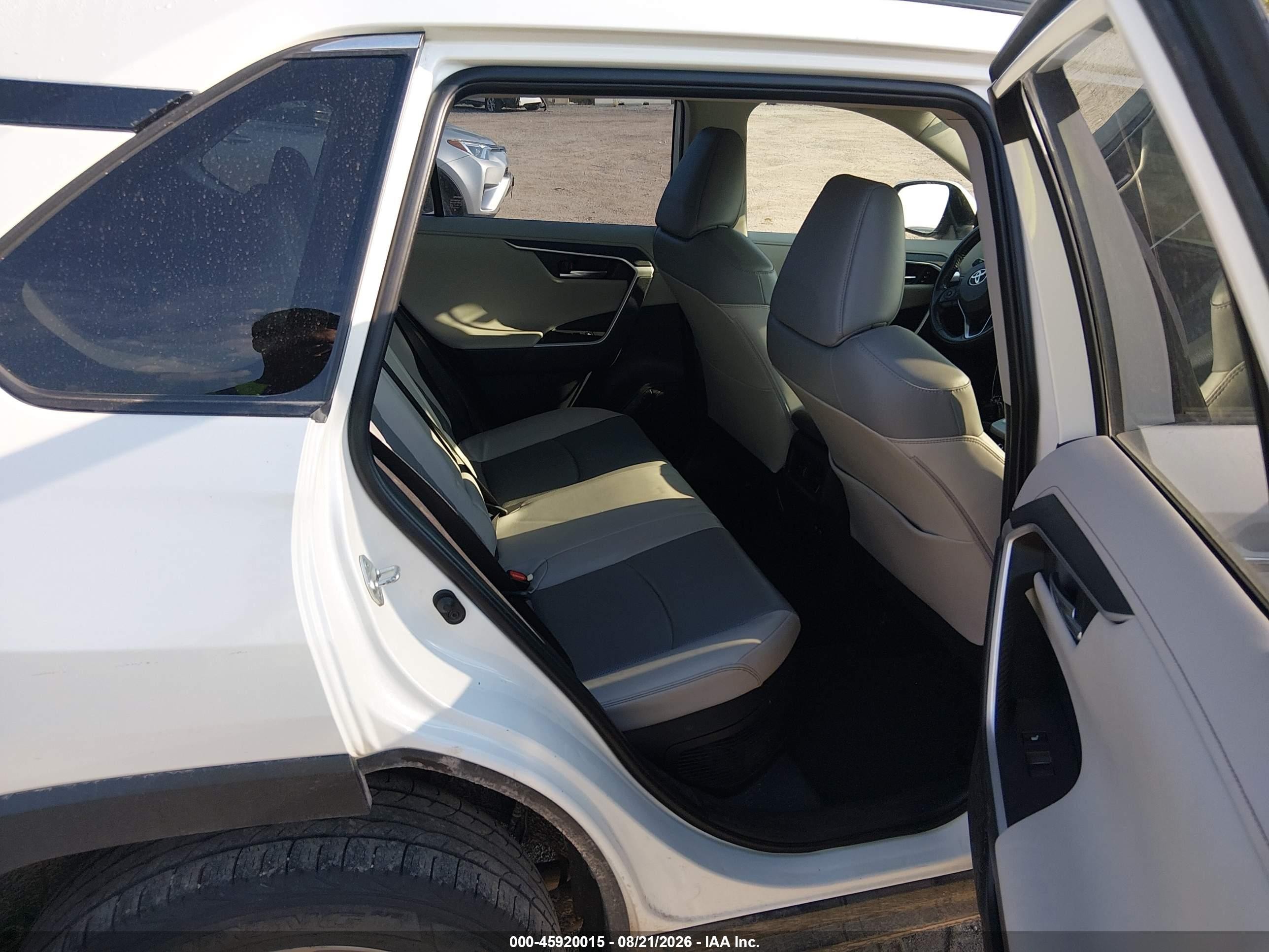 2019 Toyota Rav 4 VIN JTMDWRFV8KD036893 IAAI salvage auction — Front End, Salvage (Nebraska), sold $9,600 on 2026-09-12 (photo 8)