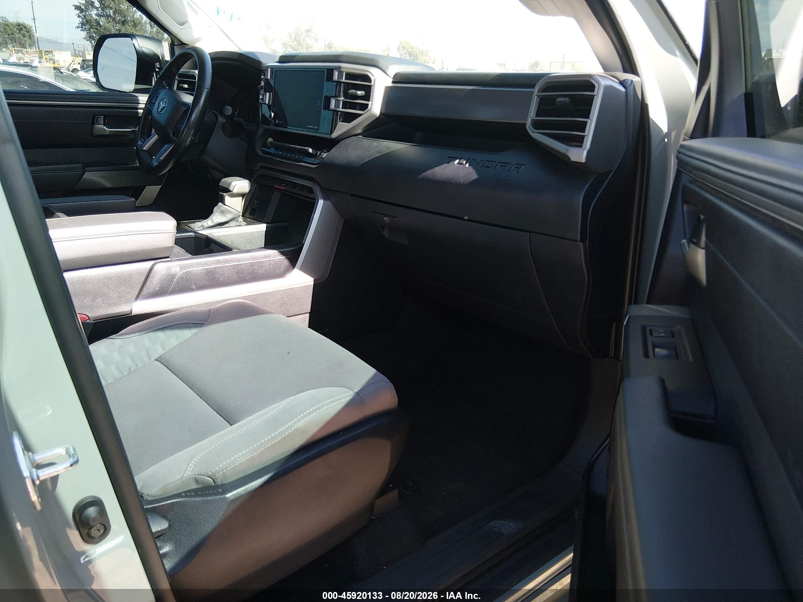 2025 Toyota Tundra VIN 5TFLA5BCXSX003593 IAAI salvage auction — Side, Salvage (California), sold $20,100 on 2026-09-13 (photo 5)