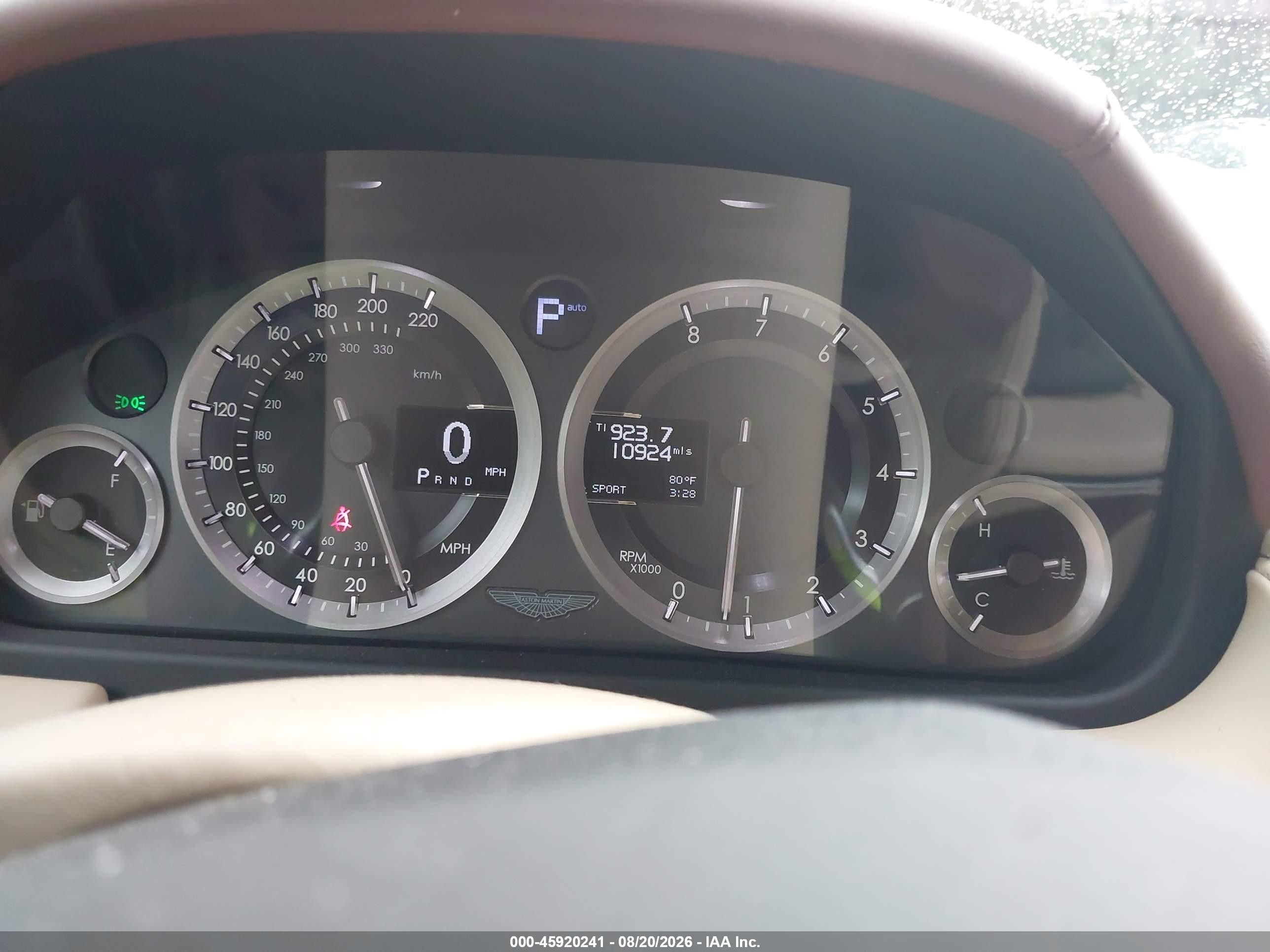 2015 Aston Martin Rapide VIN SCFHMDBS1FGF04669 IAAI salvage auction — Side, Salvage (Virginia), sold $36,700 on 2026-09-03 (photo 7)