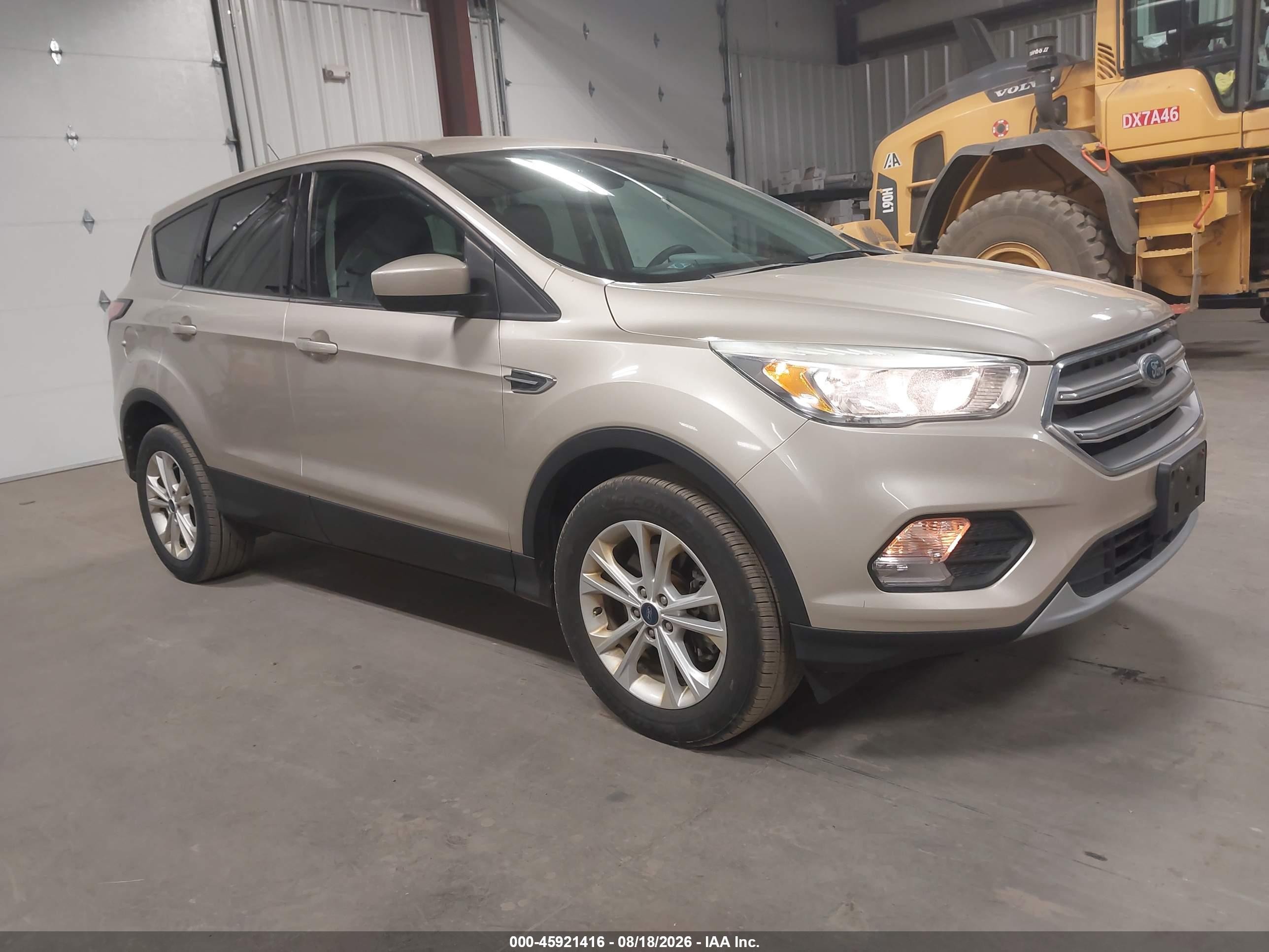 2017 Ford Escape VIN 1FMCU9GD6HUA30196 — IAAI salvage auction photo