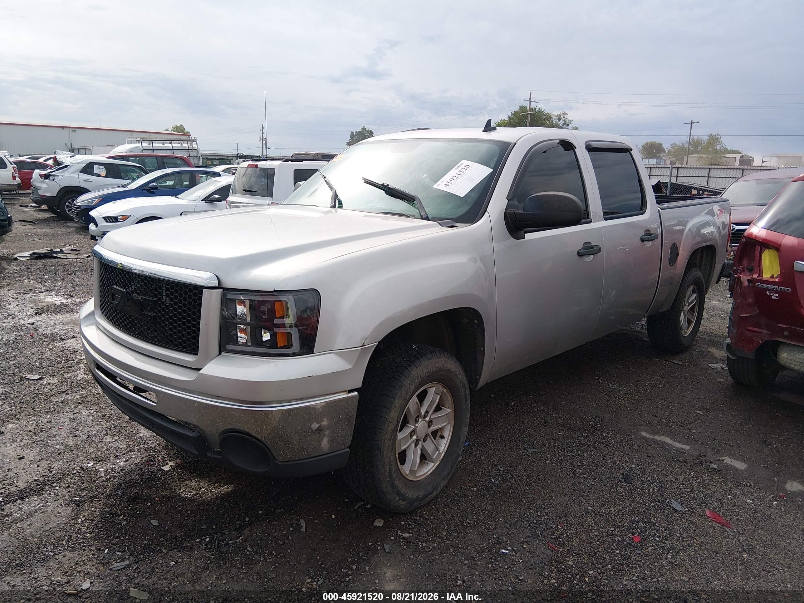 2010 GMC Sierra 1500 VIN 3GTRKVE38AG271032 IAAI salvage auction — Unknown, Clear (Oklahoma), sold $1,200 on 2026-10-07 (photo 2)