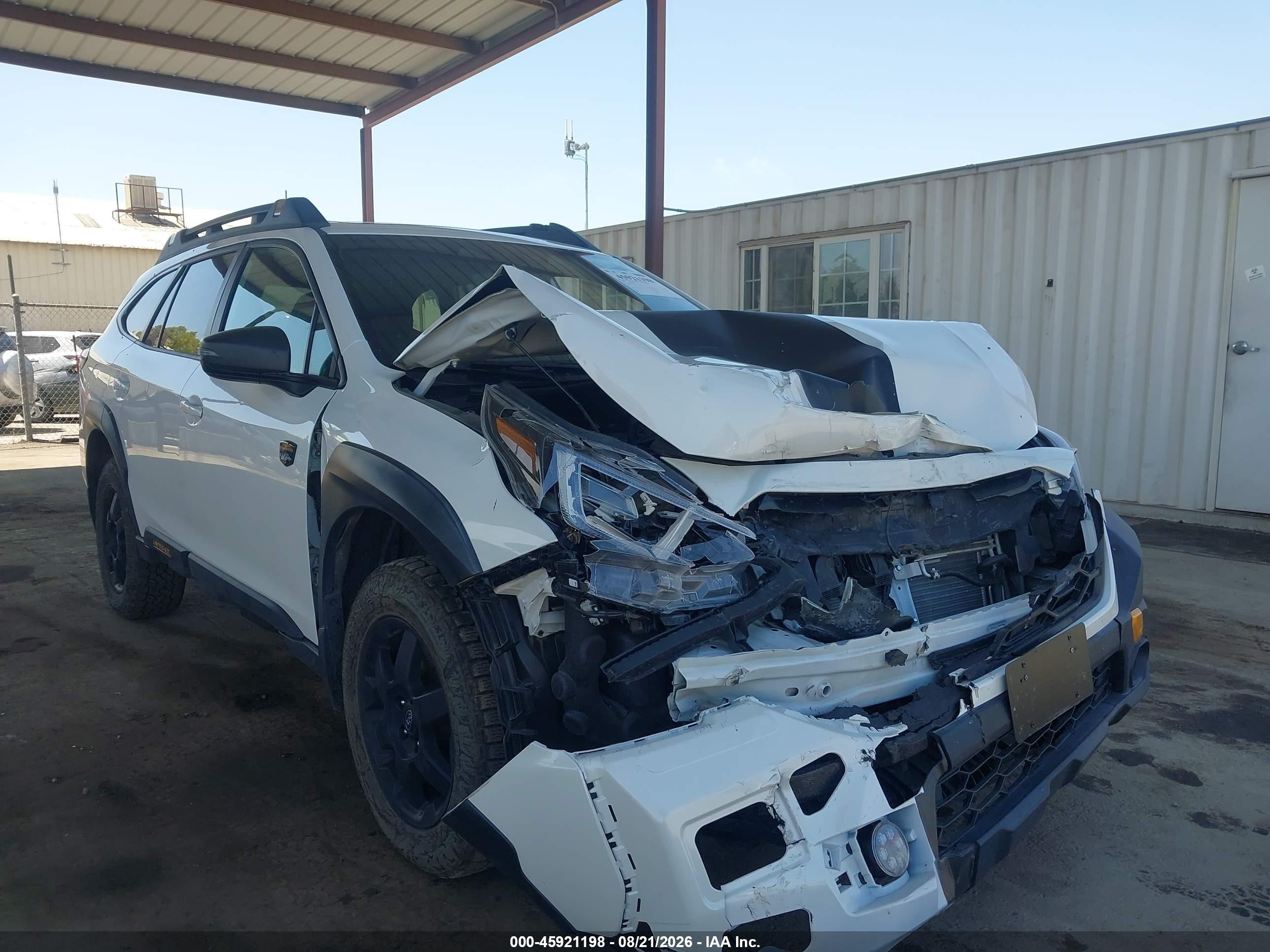 2024 Subaru Outback VIN 4S4BTGUD0R3115114 — IAAI salvage auction photo
